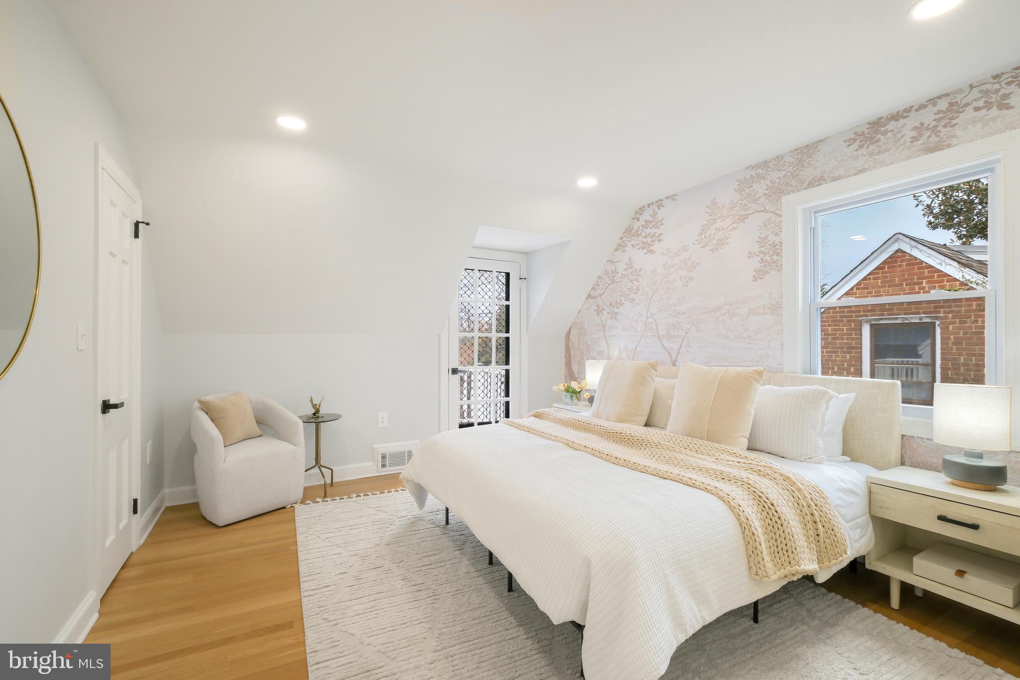 WOODSIDE FOREST - Residential