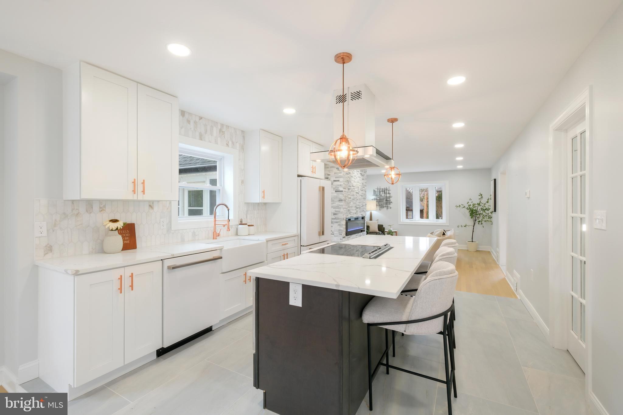 WOODSIDE FOREST - Residential