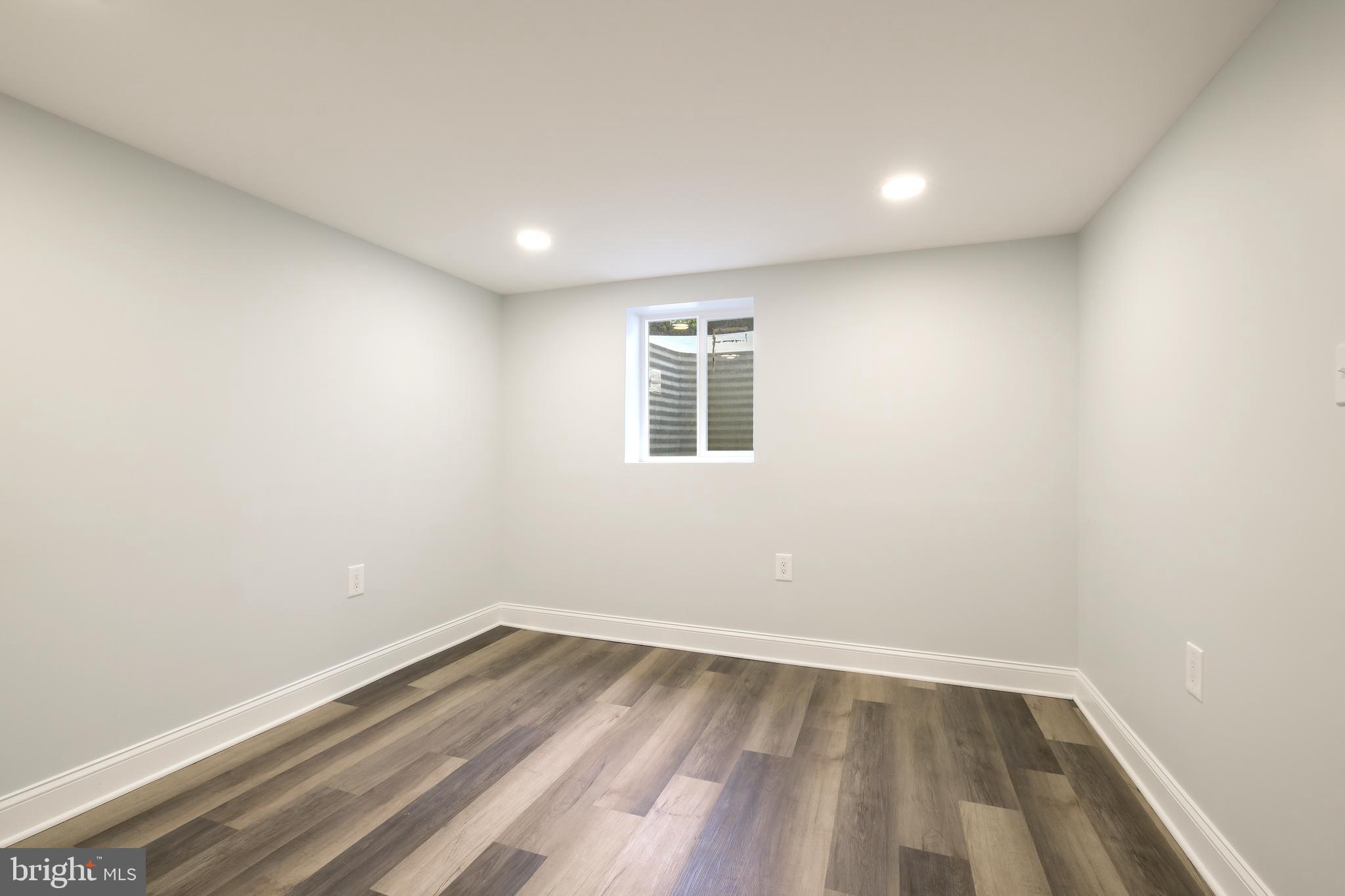 WOODSIDE FOREST - Residential