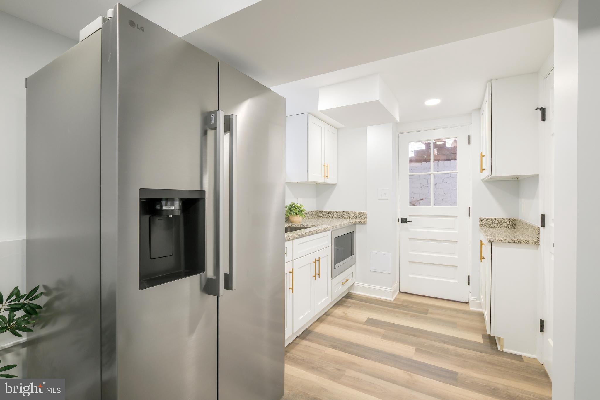 WOODSIDE FOREST - Residential