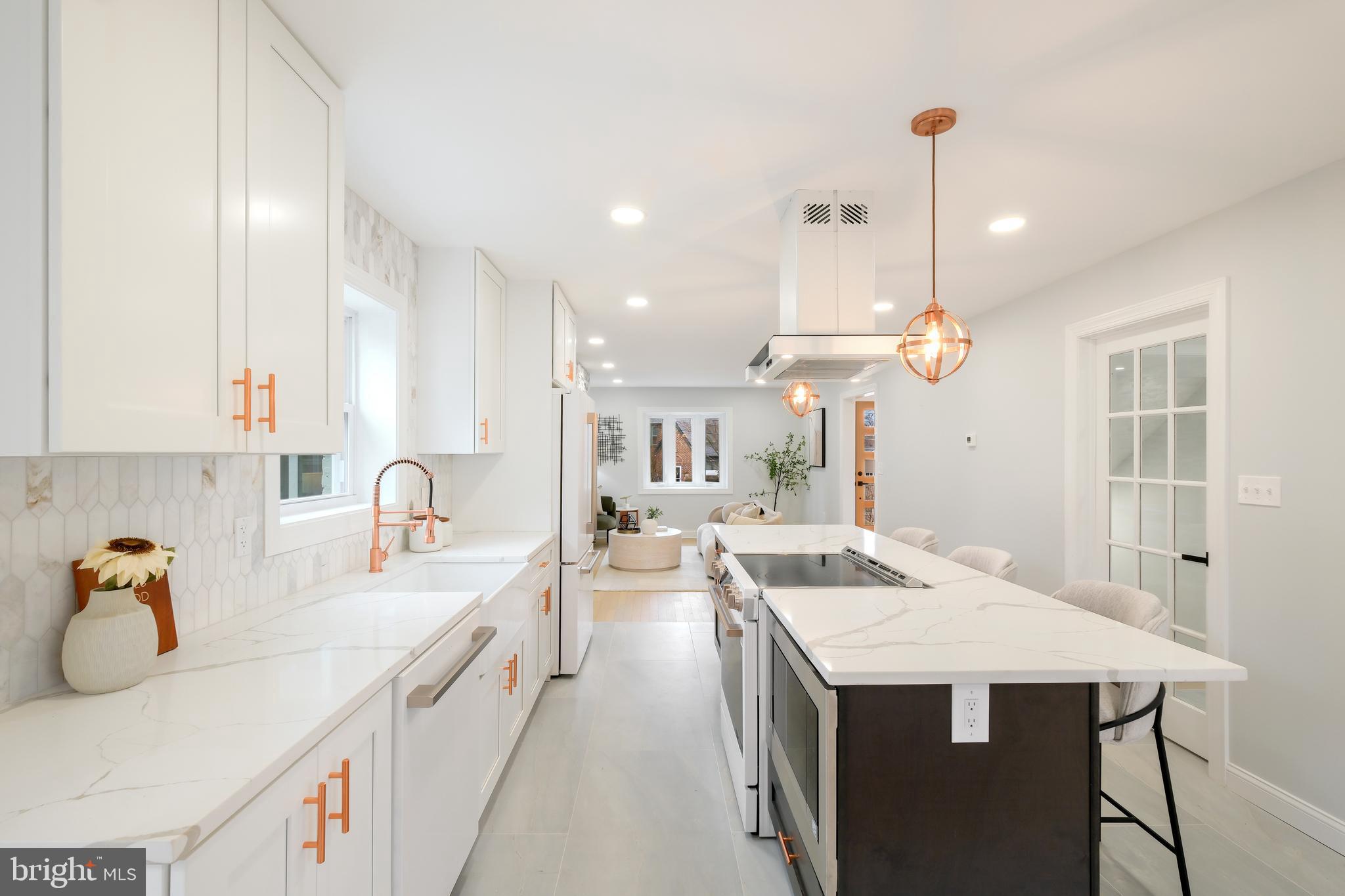 WOODSIDE FOREST - Residential