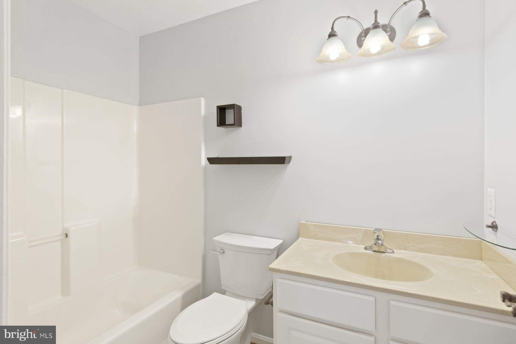 SEVEN OAKS - Residential Lease