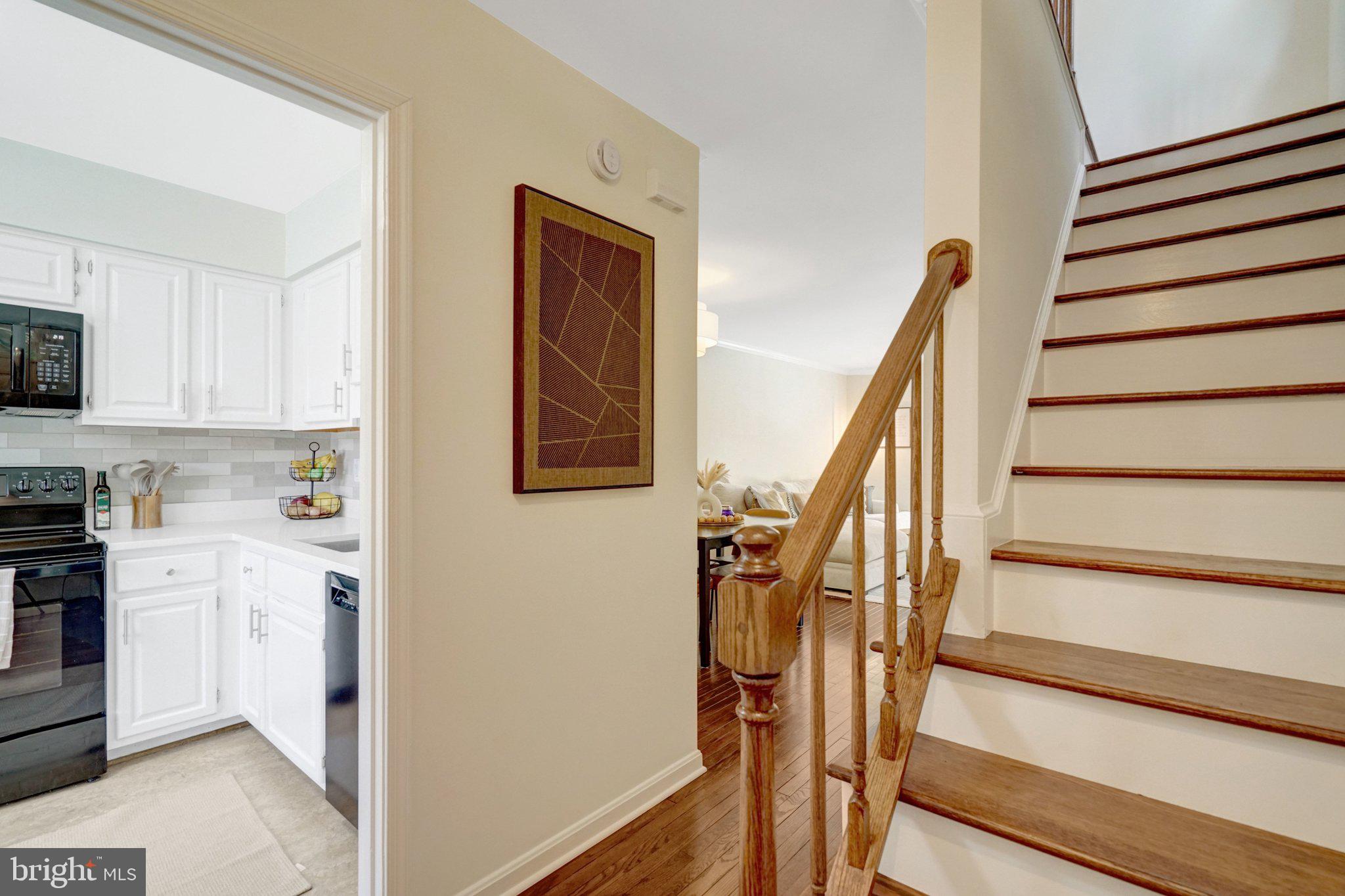 514 COLECROFT COURT