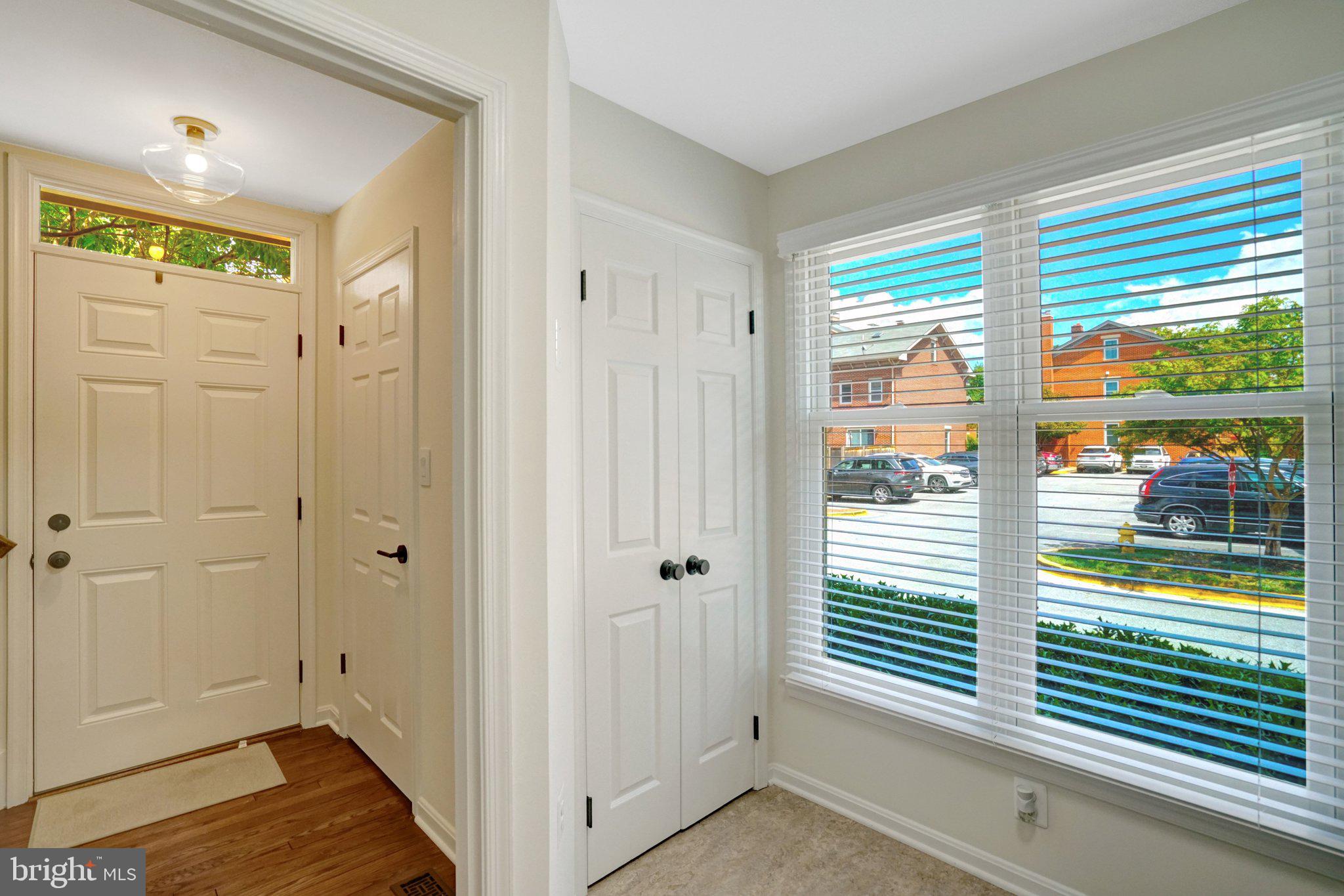 514 COLECROFT COURT
