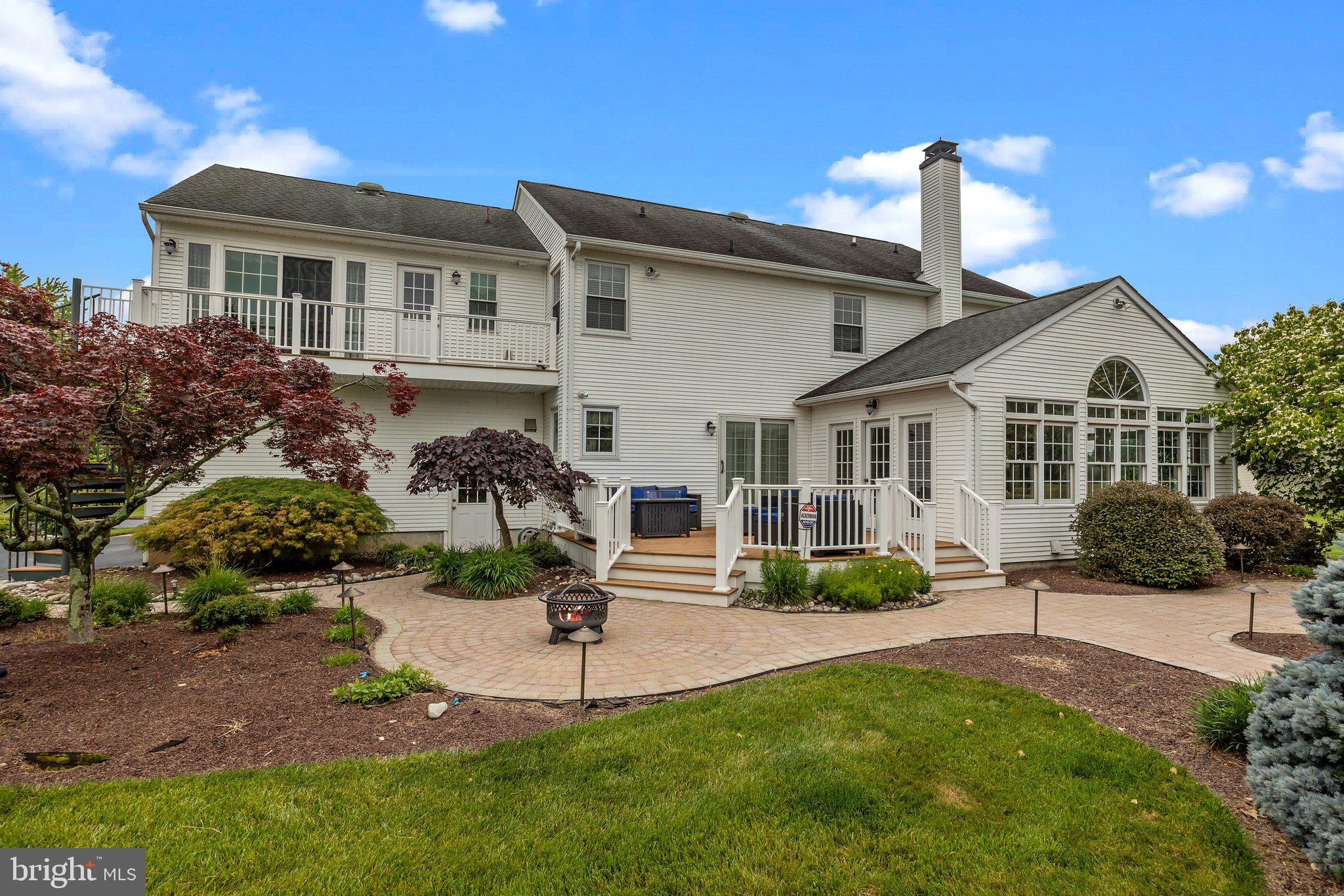 HOLLAND RIDGE - Residential