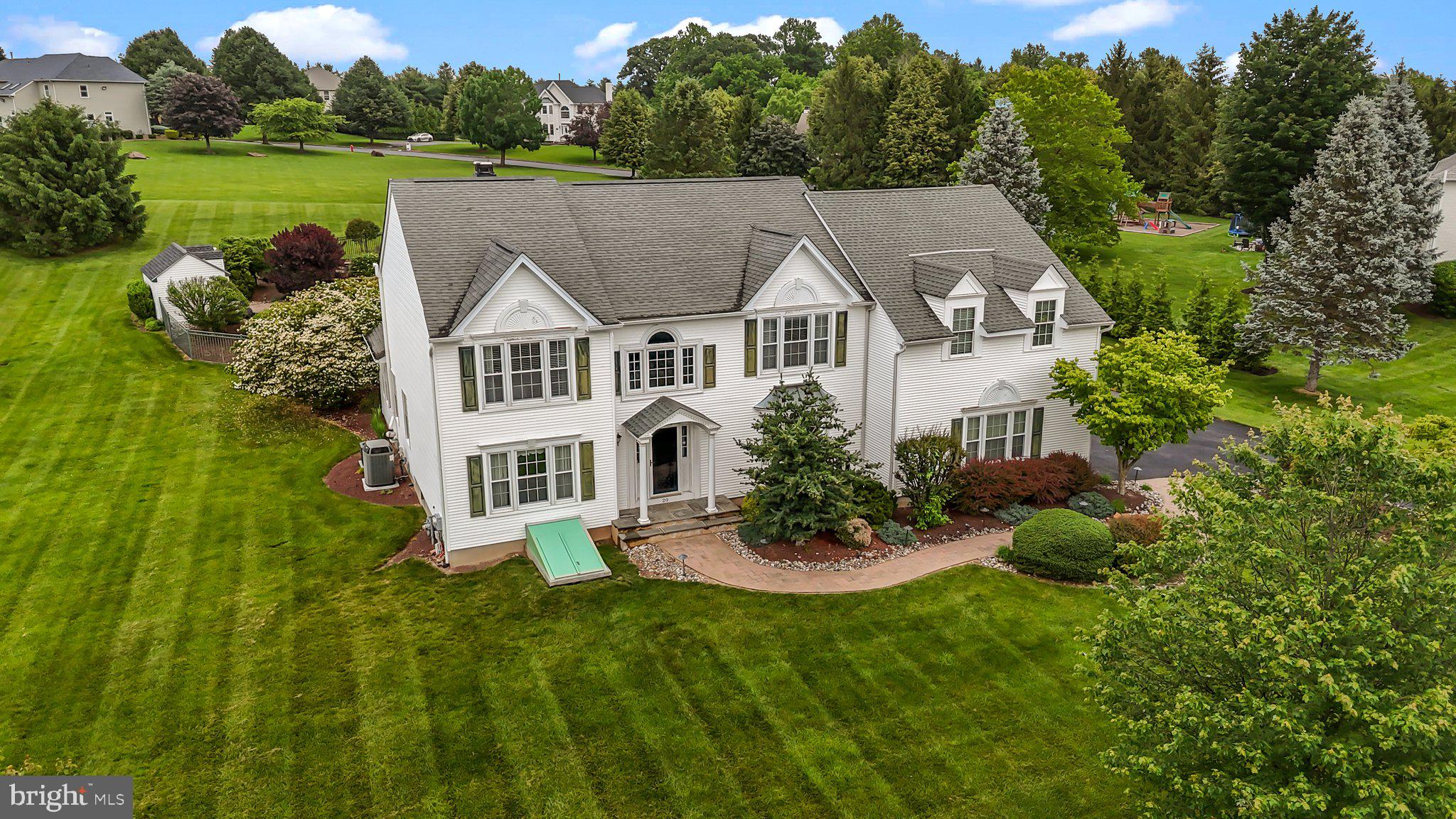 HOLLAND RIDGE - Residential