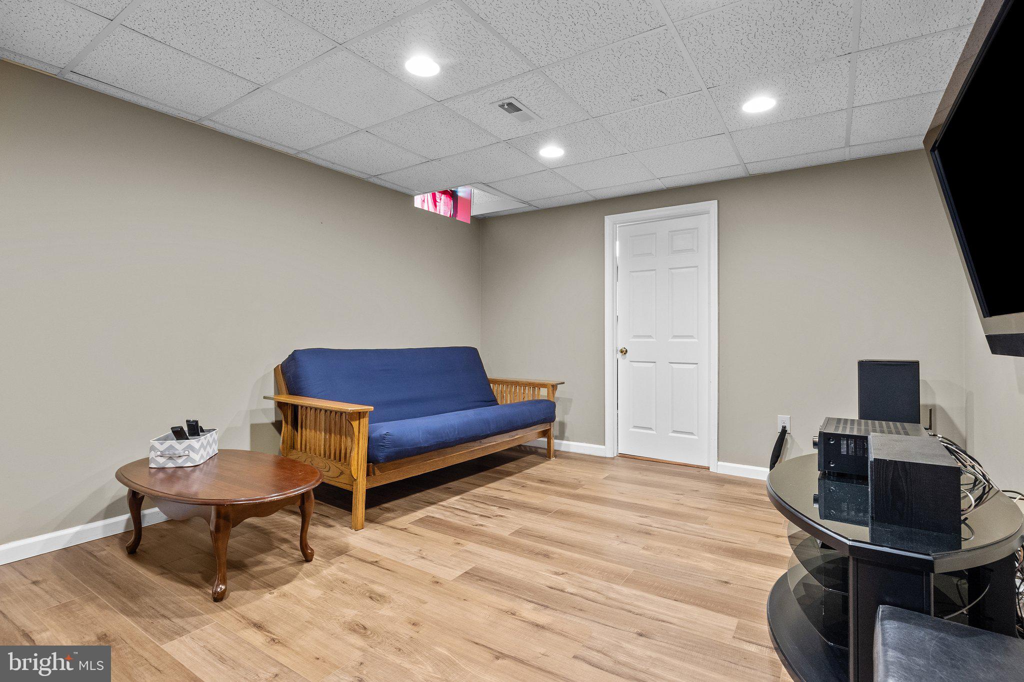 HOLLAND RIDGE - Residential