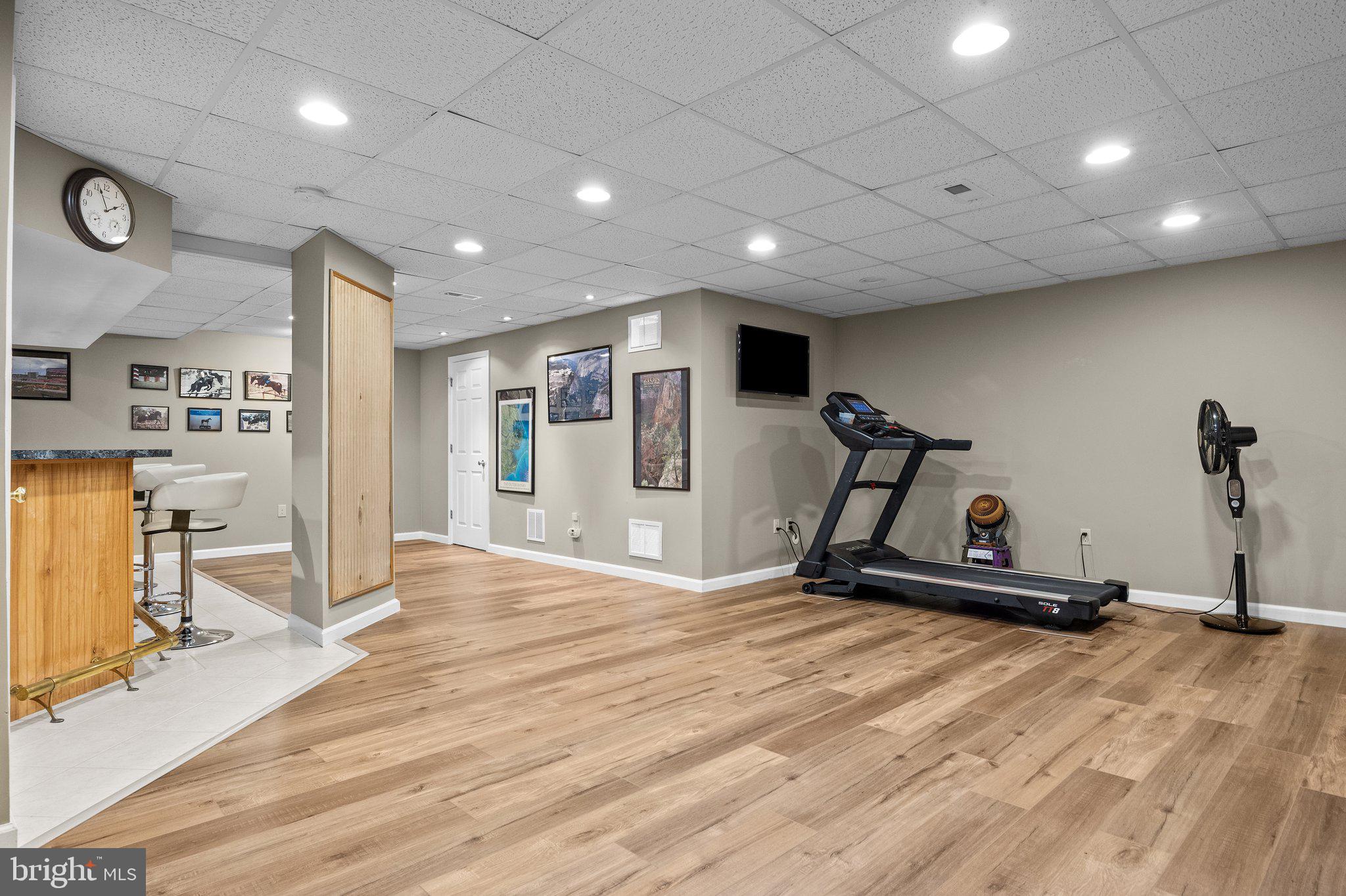 HOLLAND RIDGE - Residential