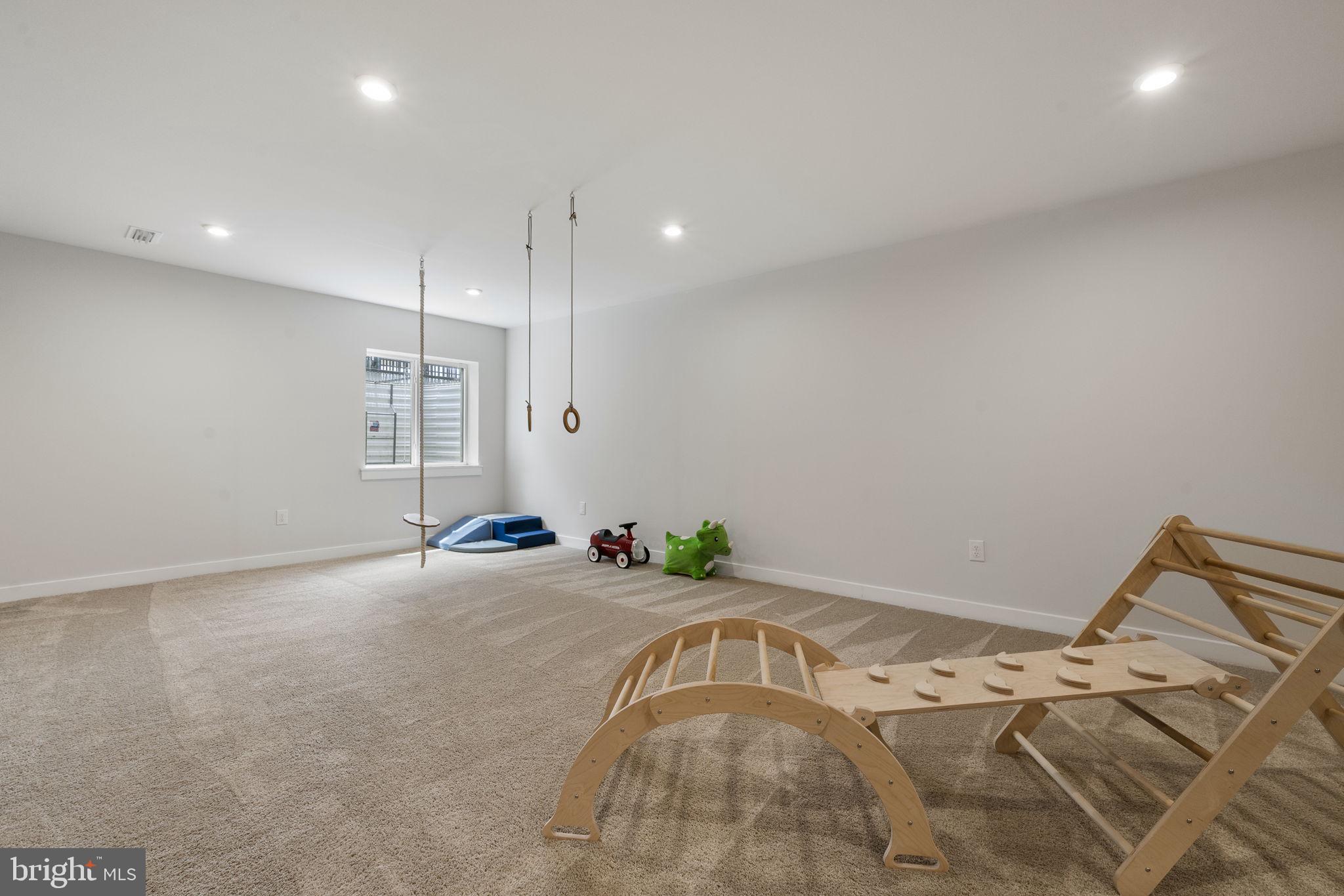 BRADFORD WALK - Residential