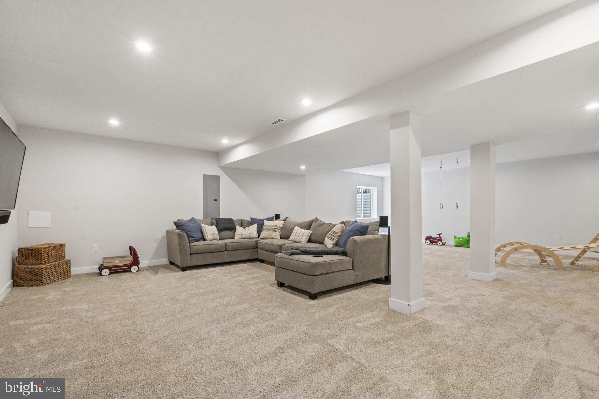 BRADFORD WALK - Residential