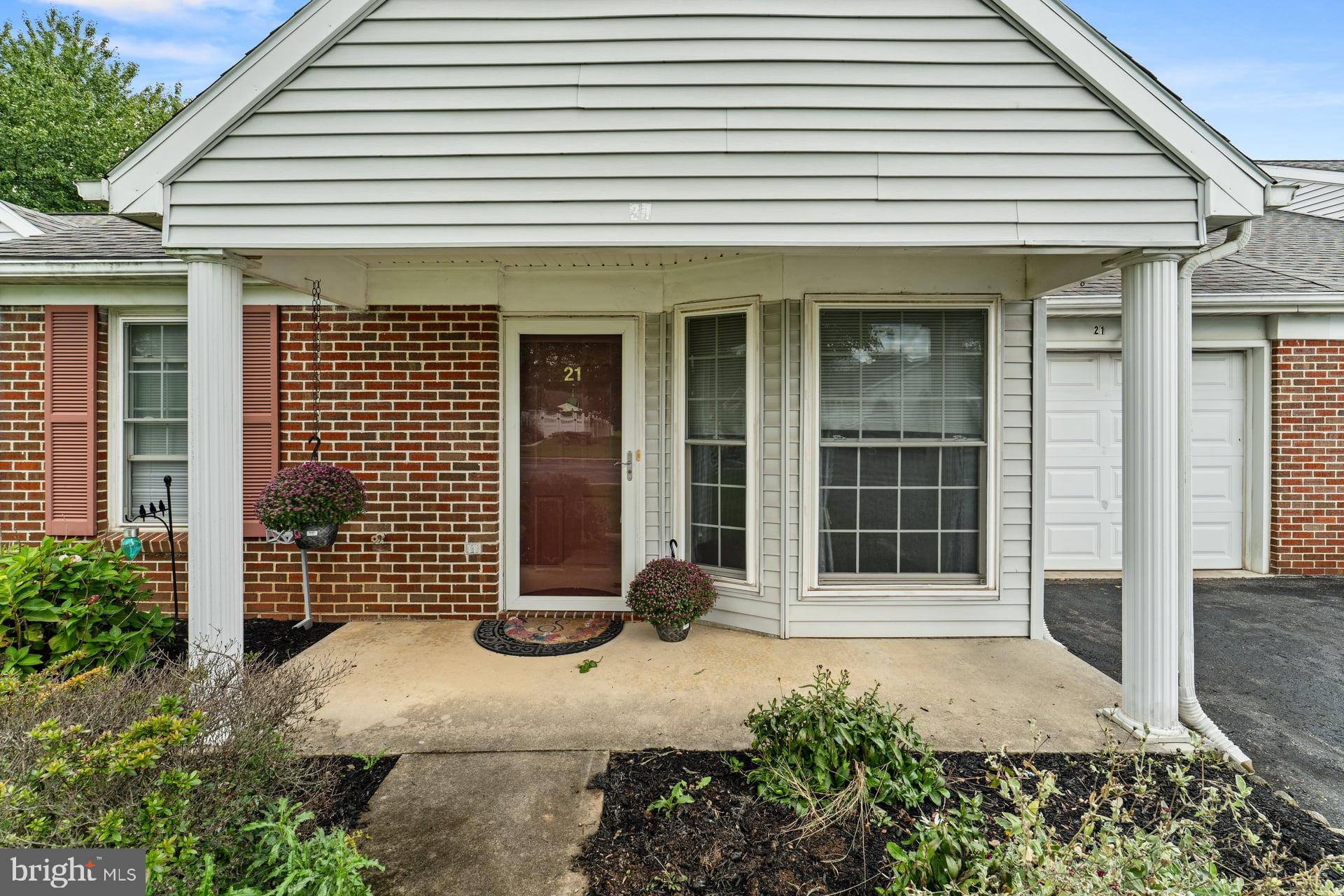 21 WESTFIELDS DRIVE
