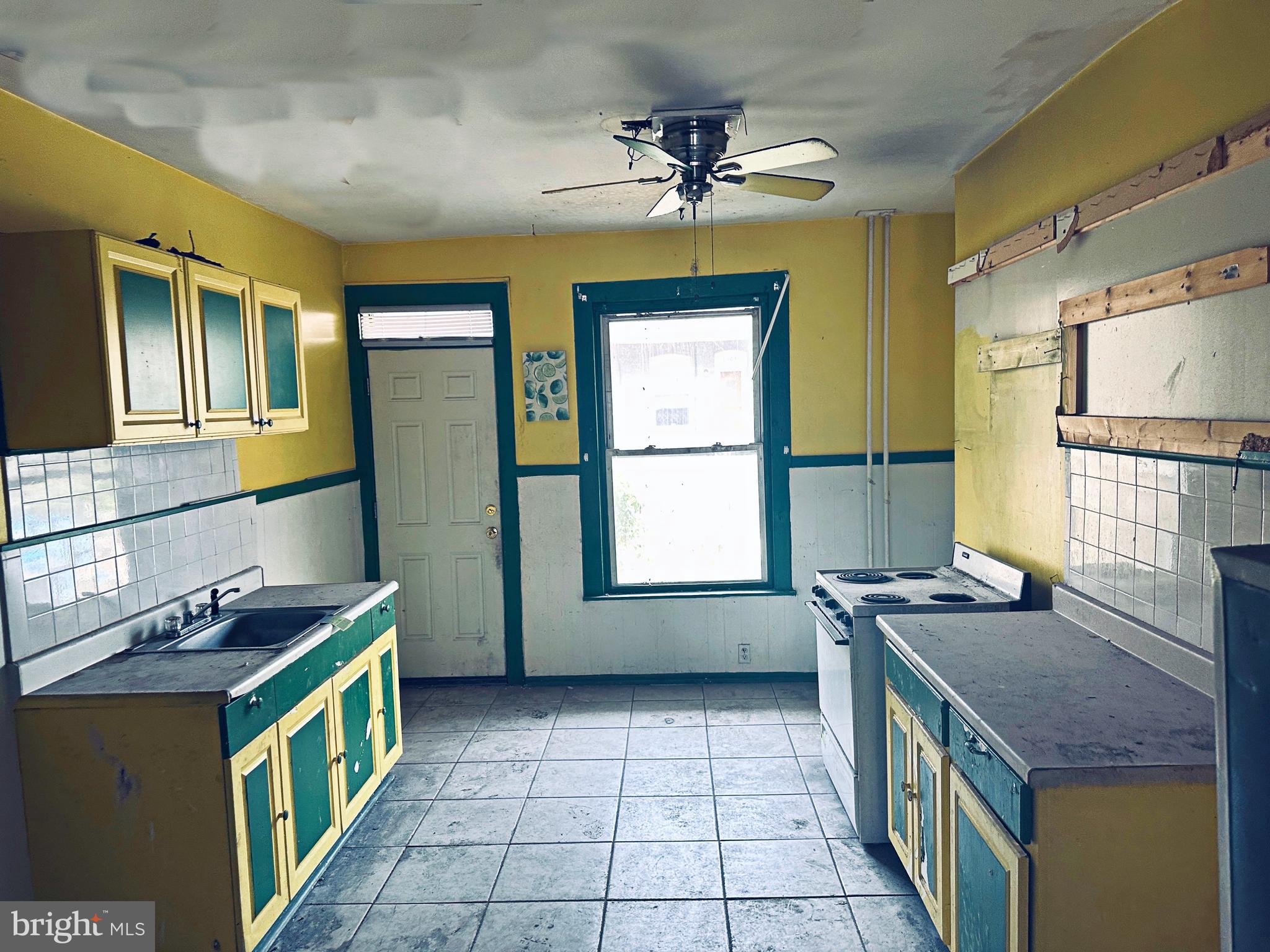 WASHINGTON VILLAGE - Residential