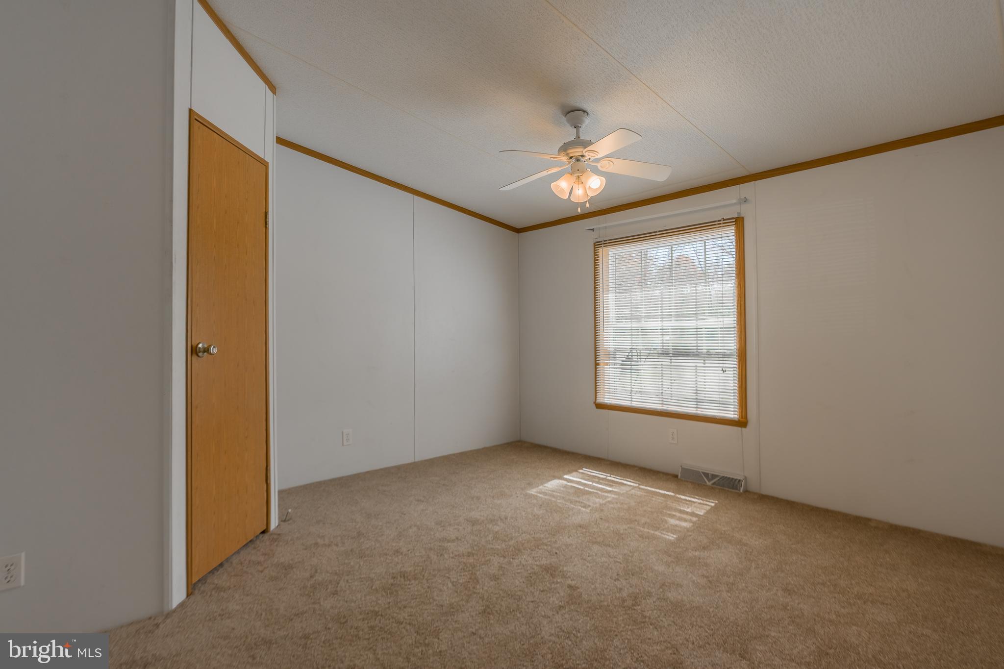 SHERWOOD ACRES - Residential