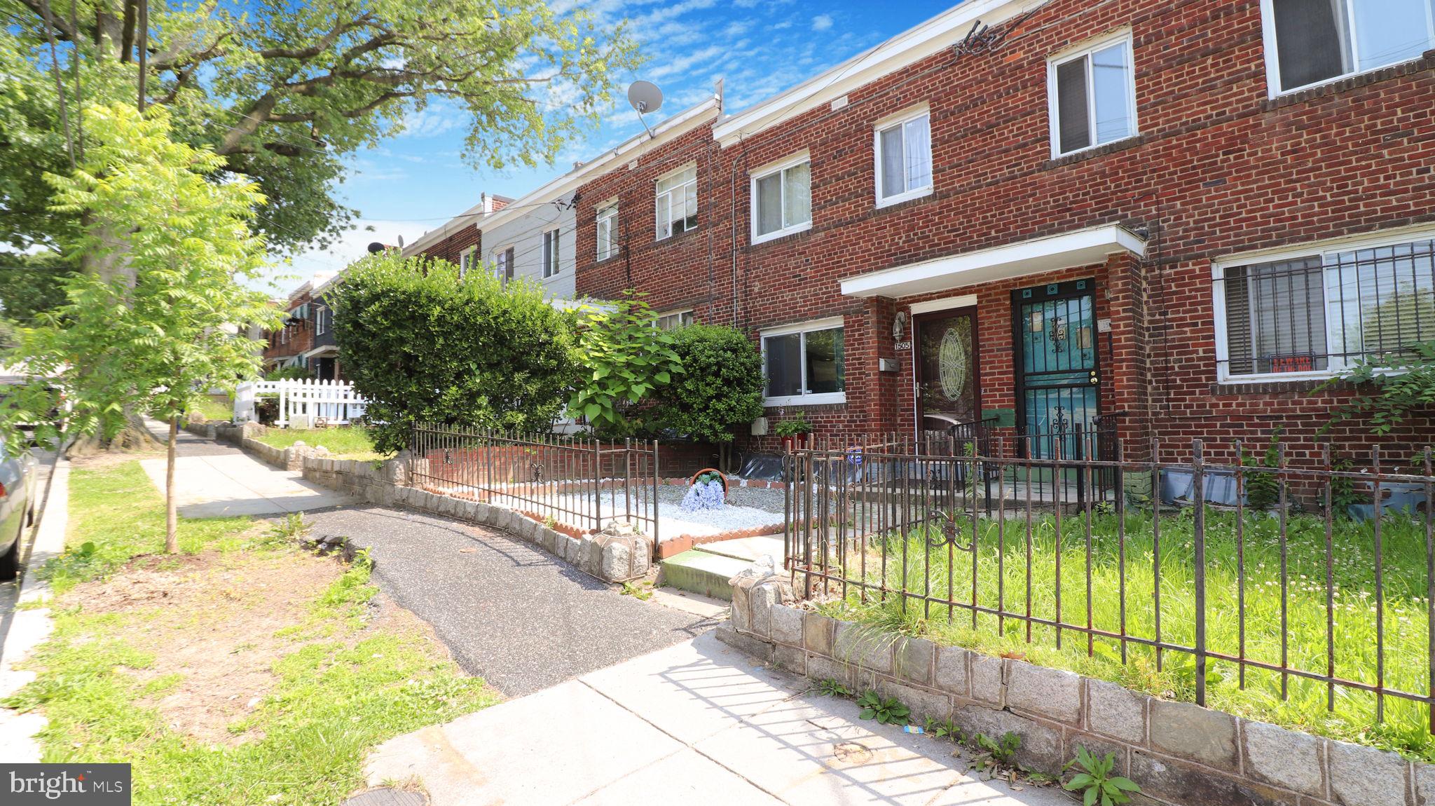 1505 MORRIS ROAD SE