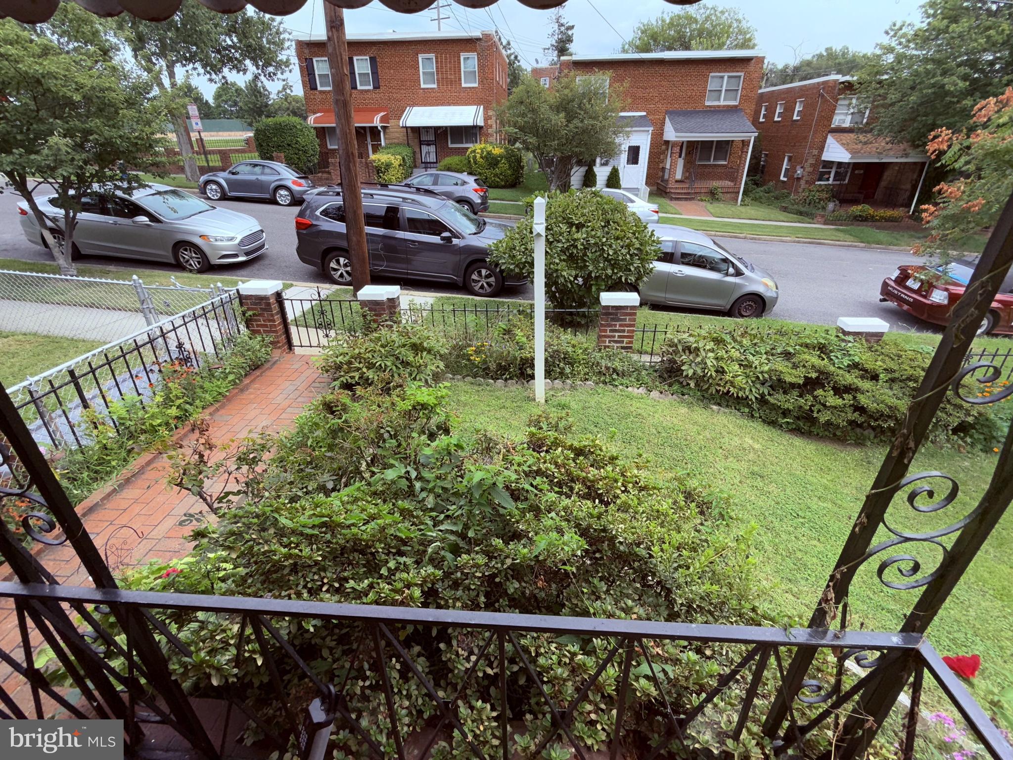 5908 NE 8TH STREET NE