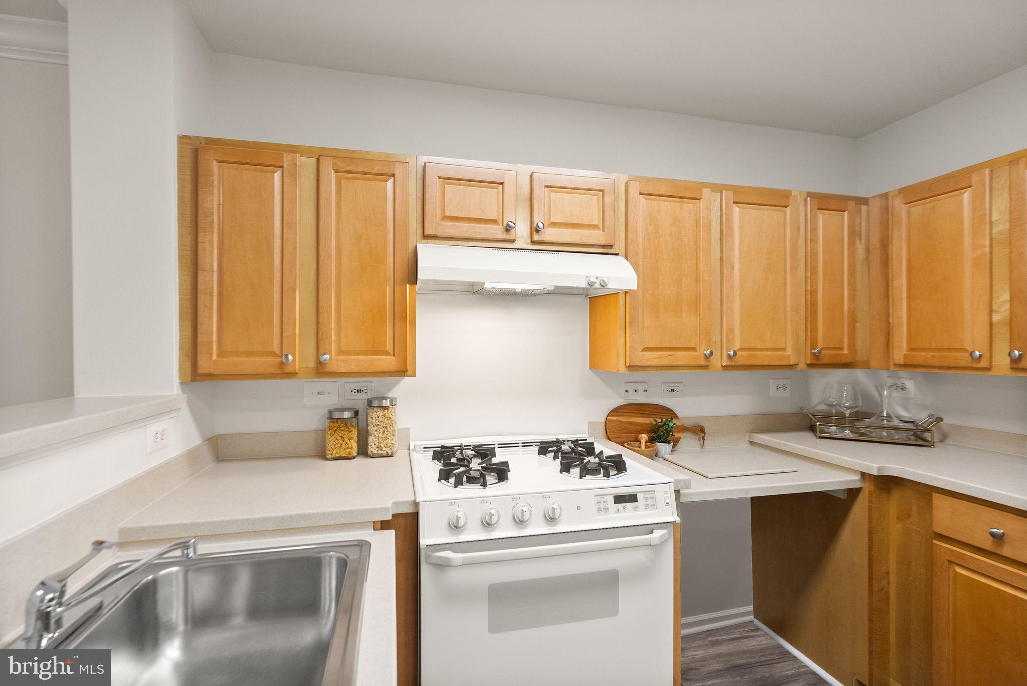 MARKET STREET AT TOWN CENTER - Residential