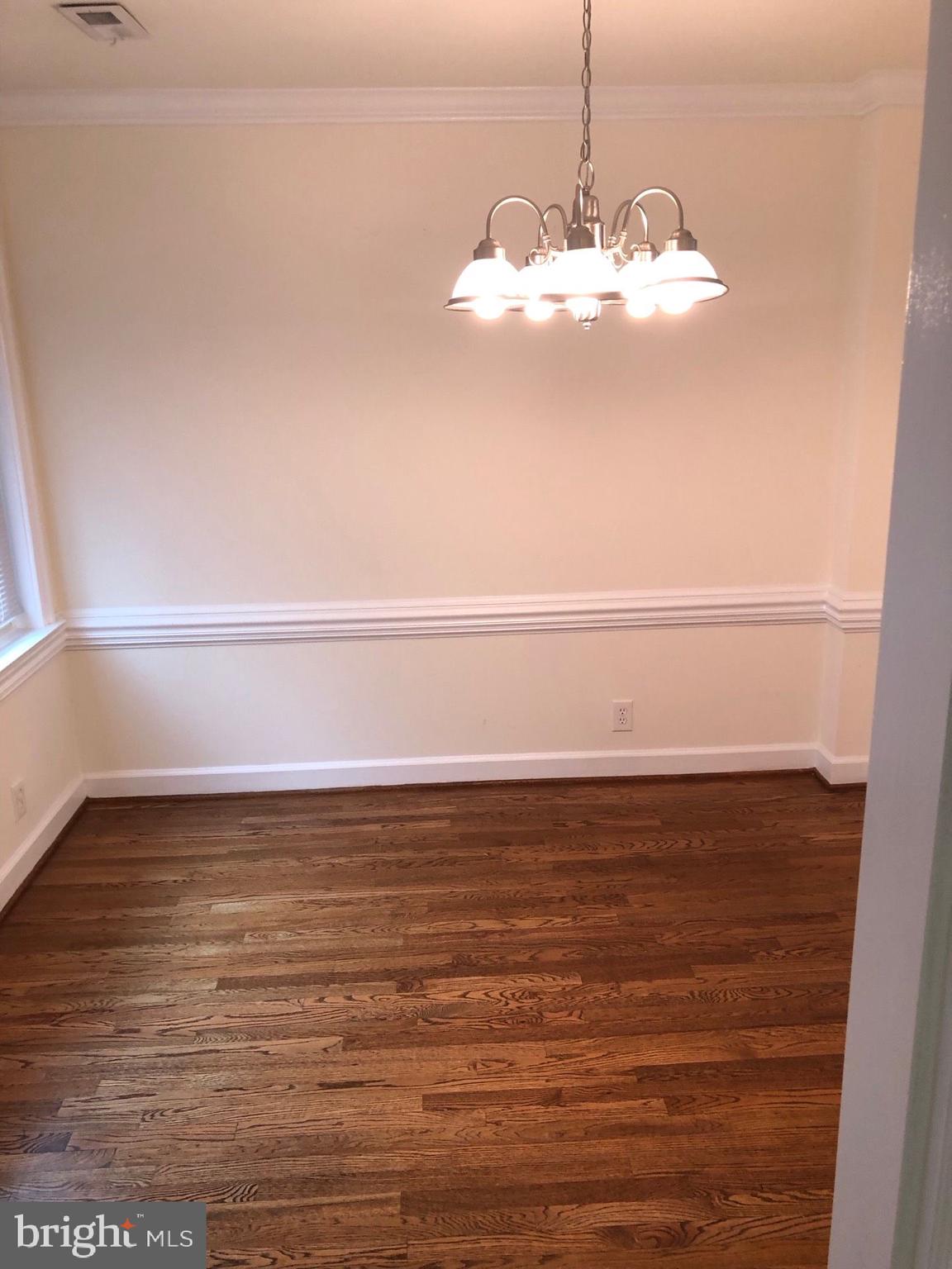 1230 ETON COURT NW T26