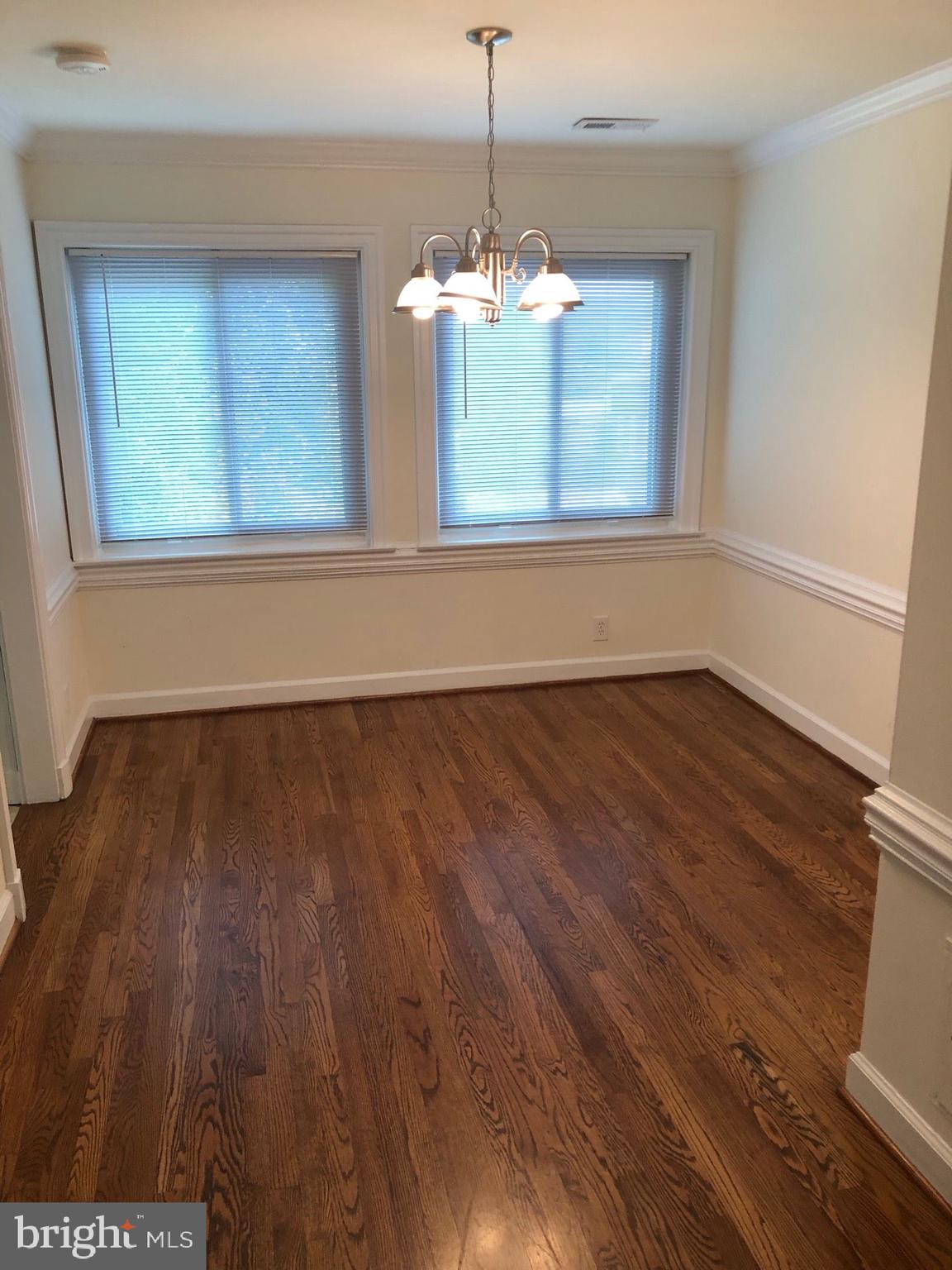 1230 ETON COURT NW T26