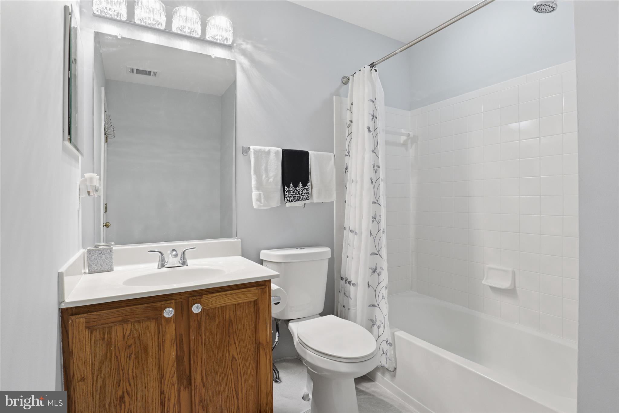 KINGSLEY HALL - Residential