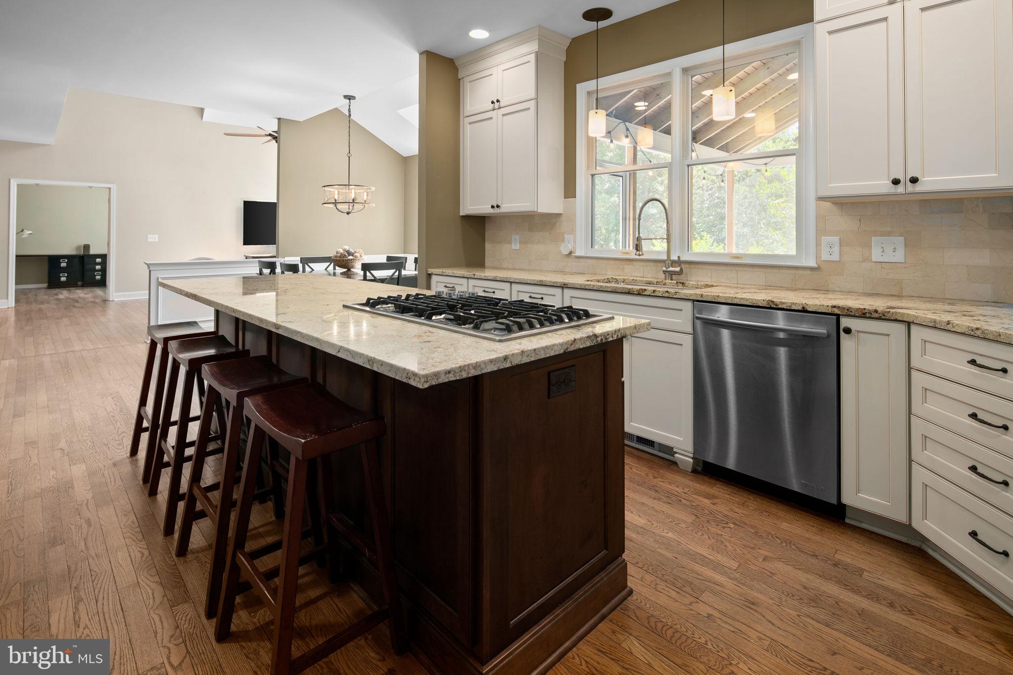 FARMWELL HUNT - Residential