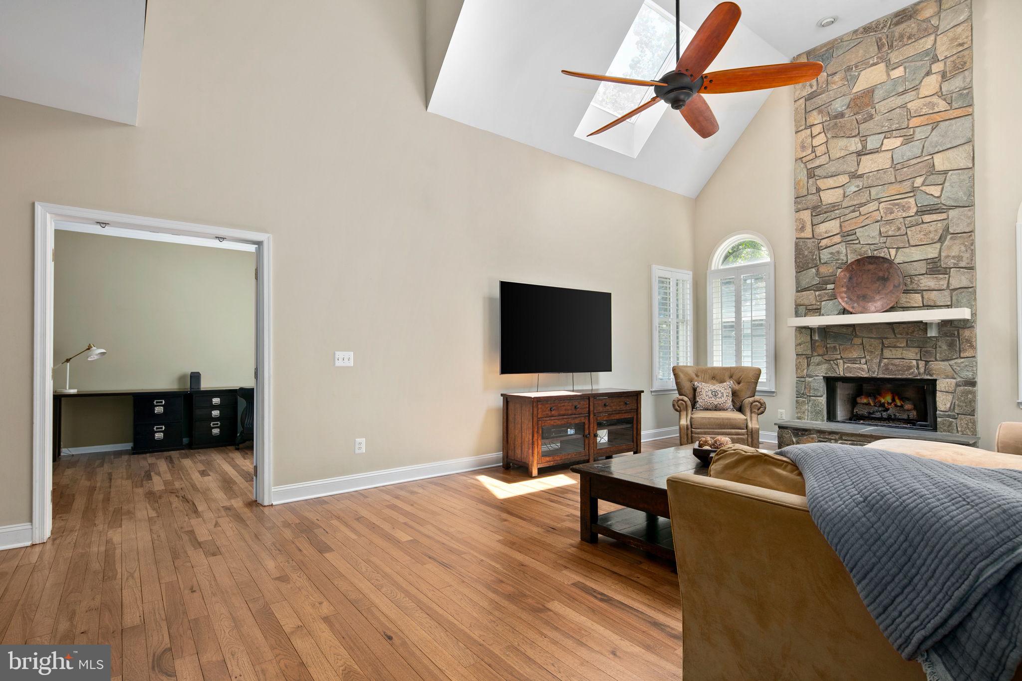 FARMWELL HUNT - Residential