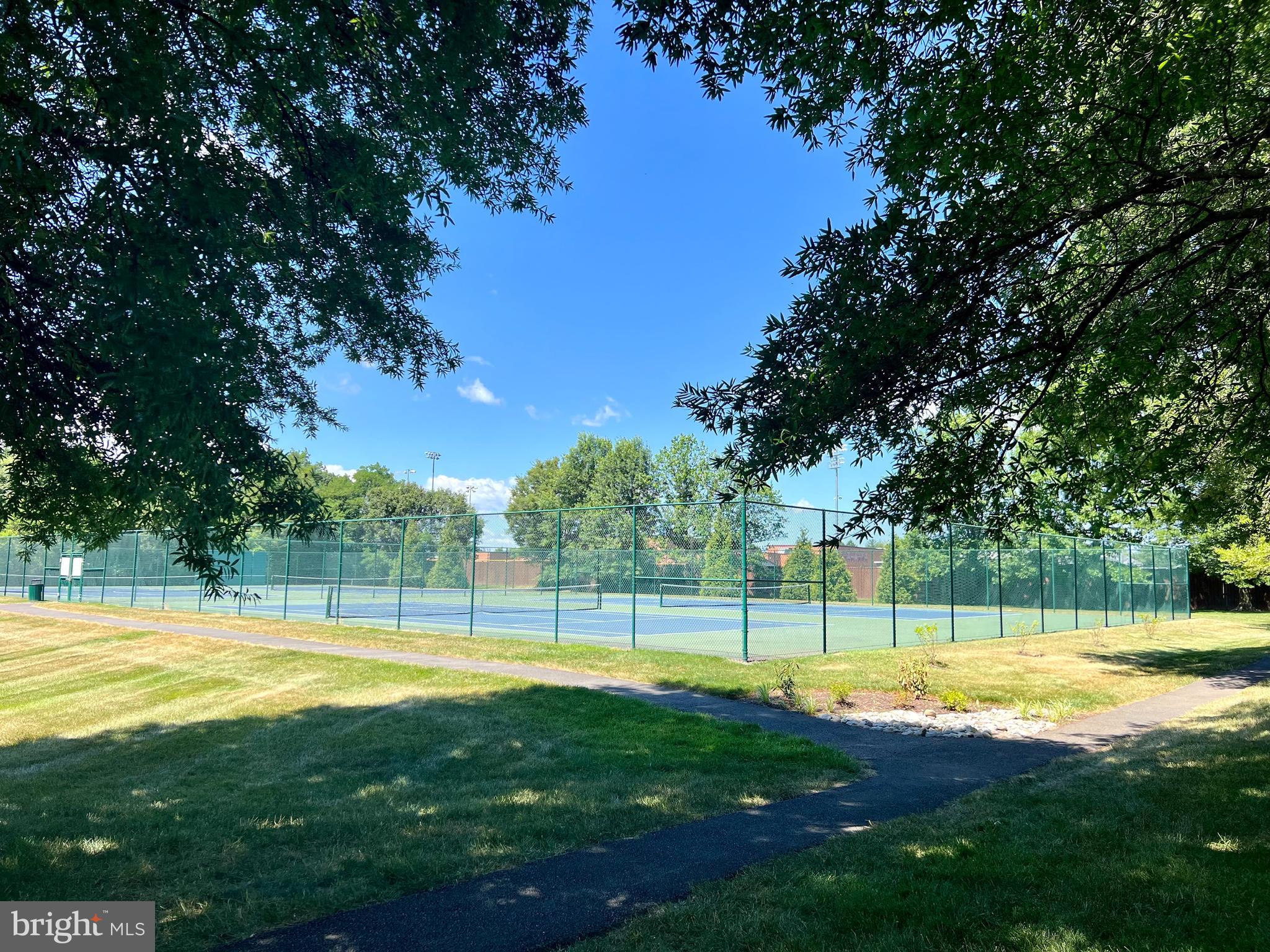 FARMWELL HUNT - Residential