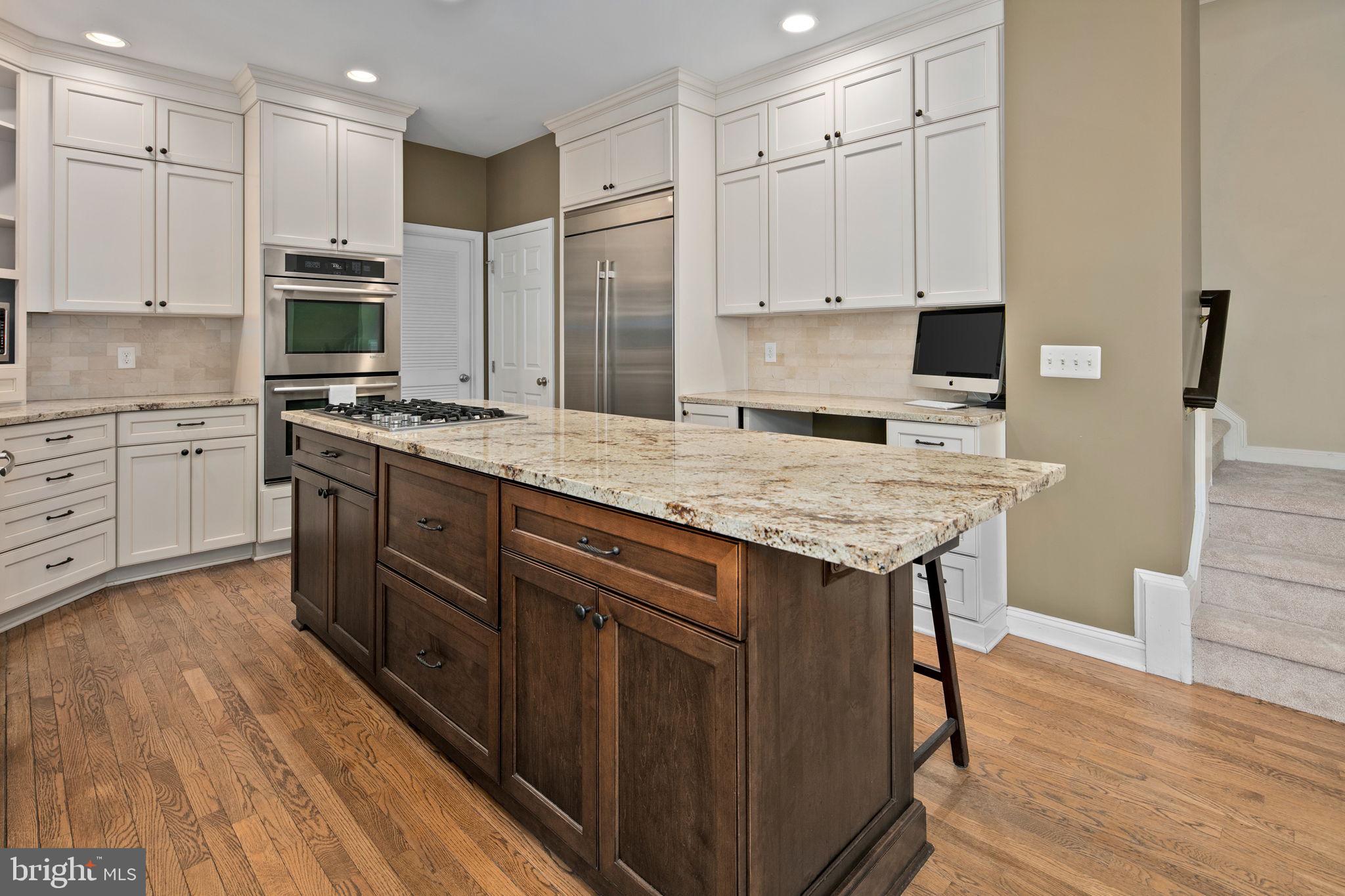 FARMWELL HUNT - Residential