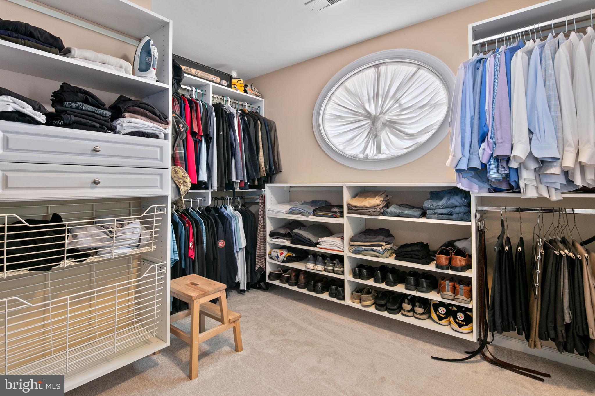 FARMWELL HUNT - Residential