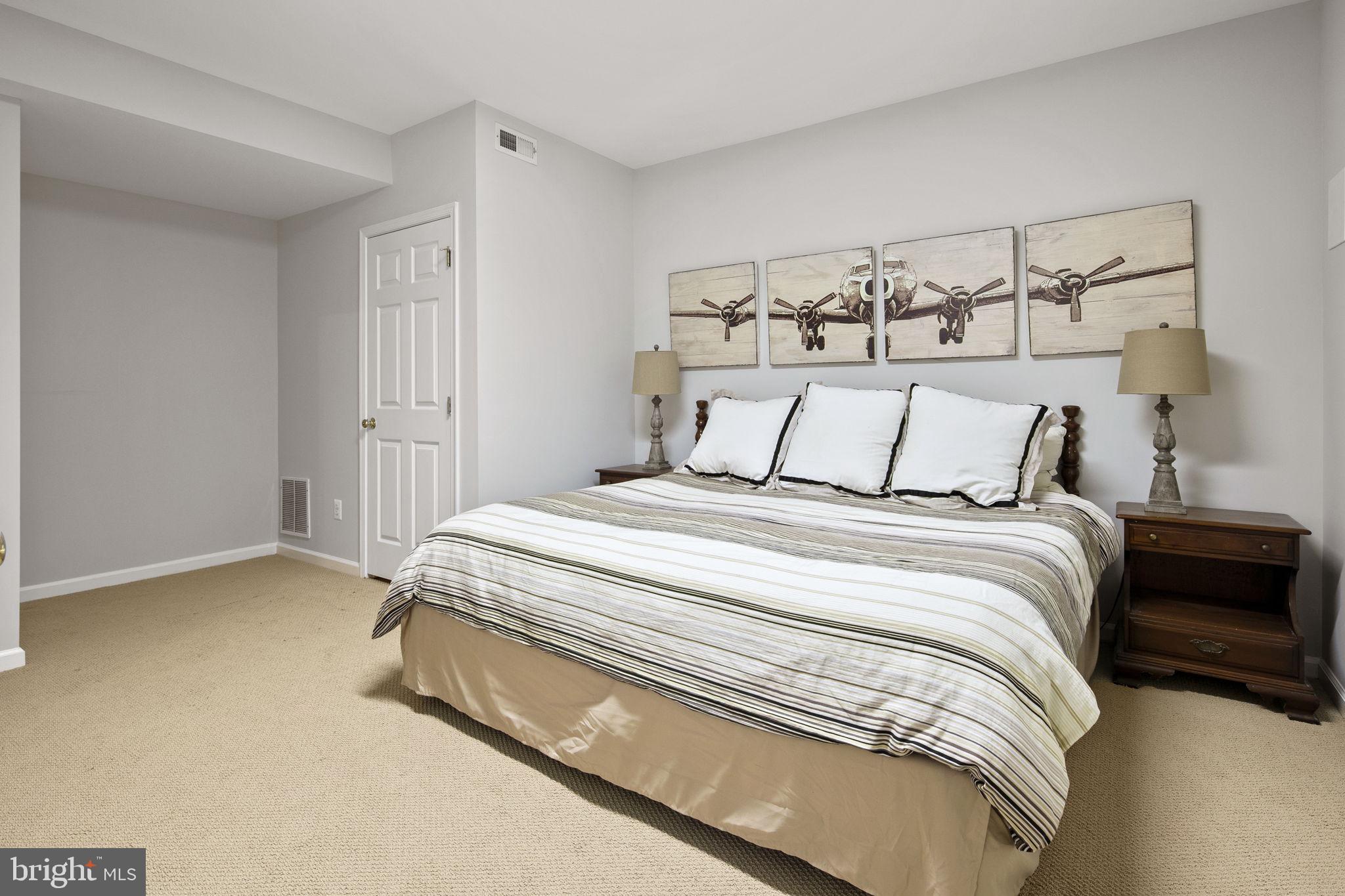 FARMWELL HUNT - Residential