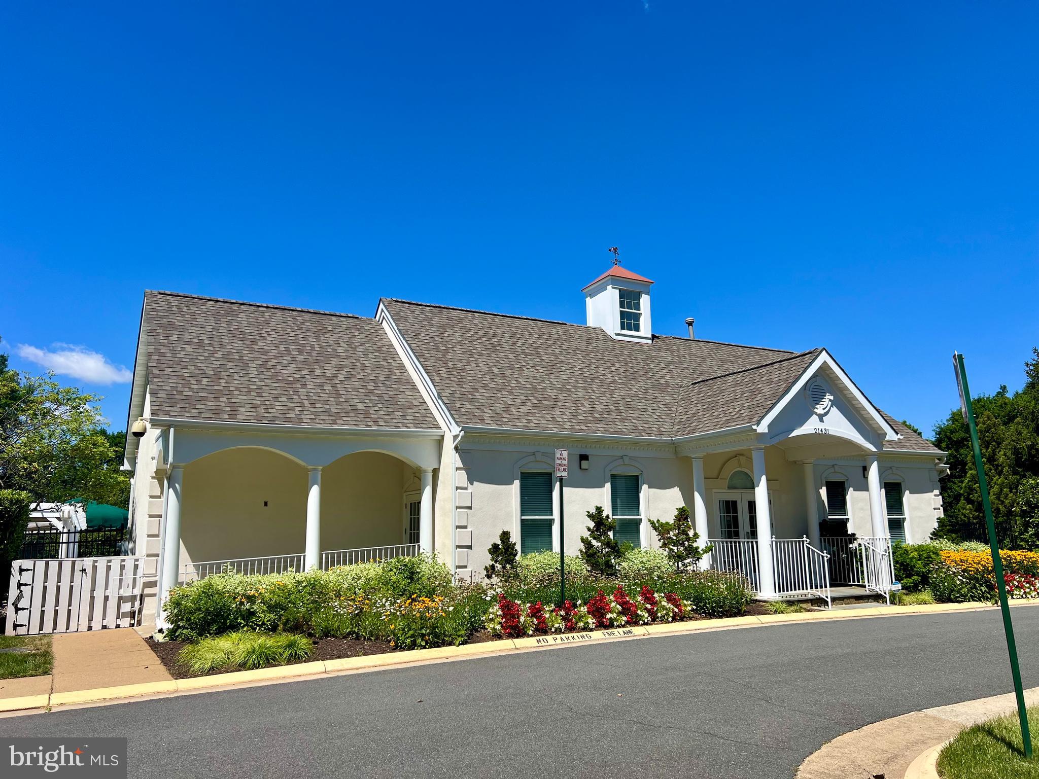 FARMWELL HUNT - Residential