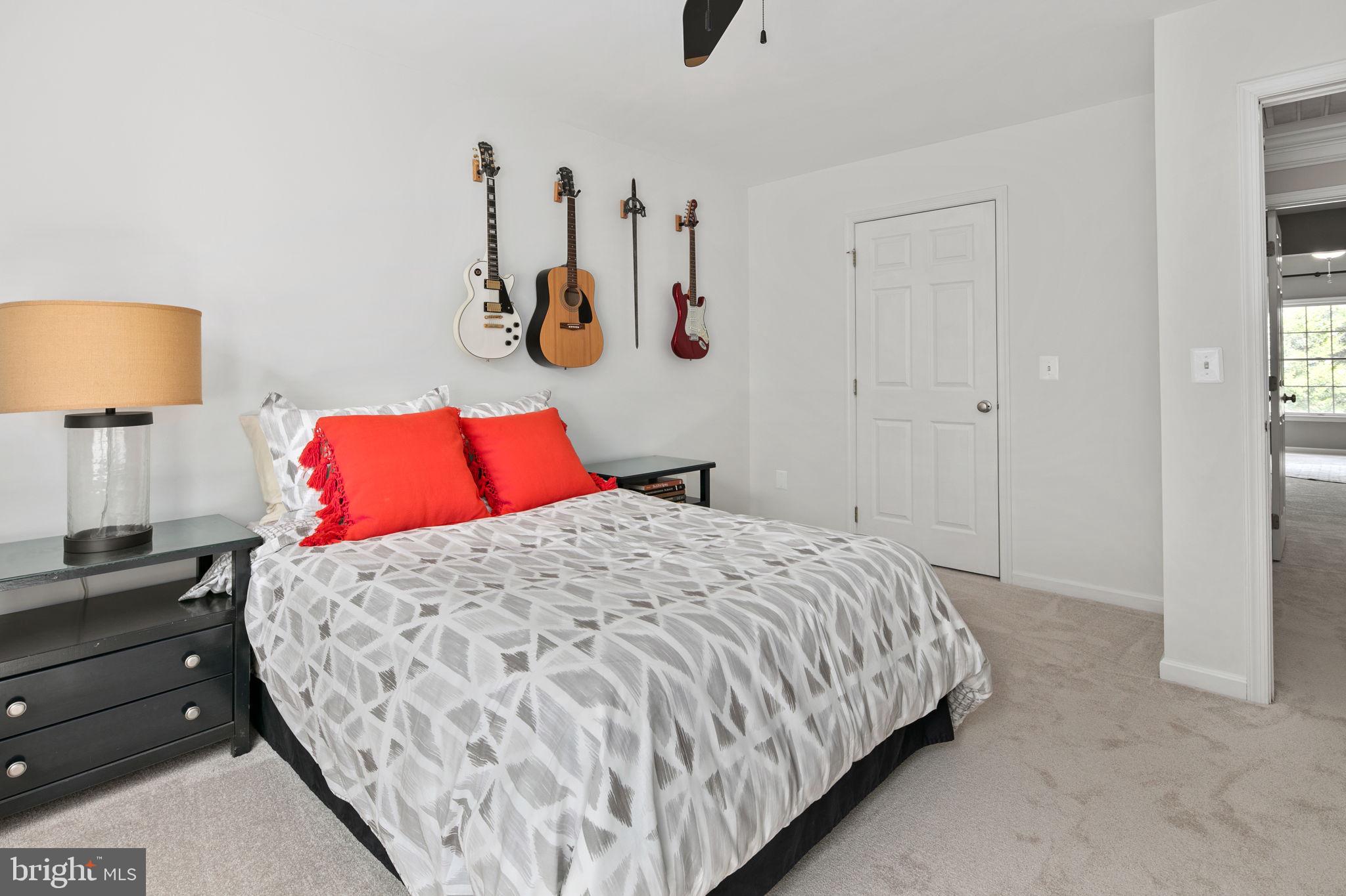 FARMWELL HUNT - Residential