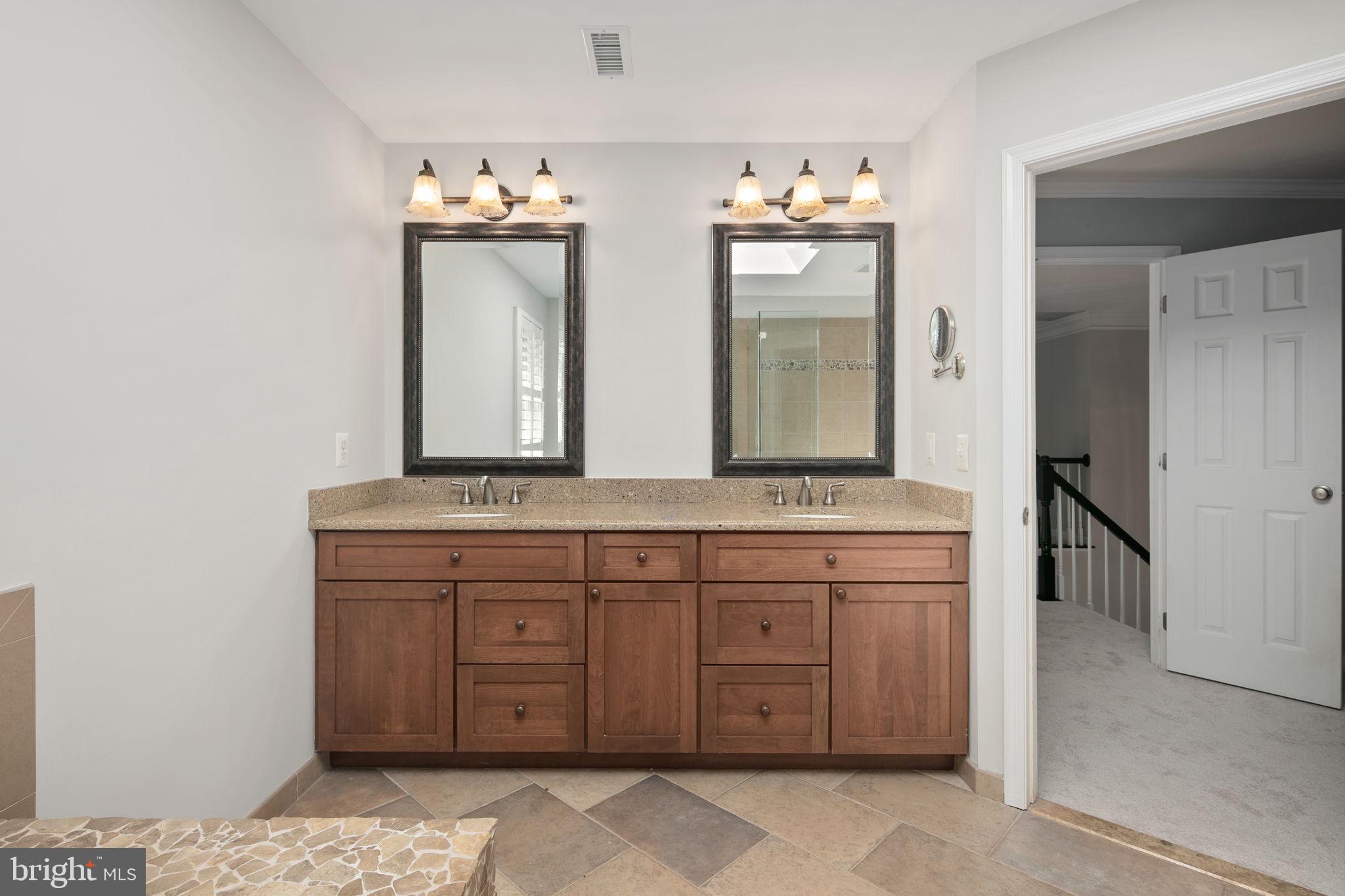 FARMWELL HUNT - Residential