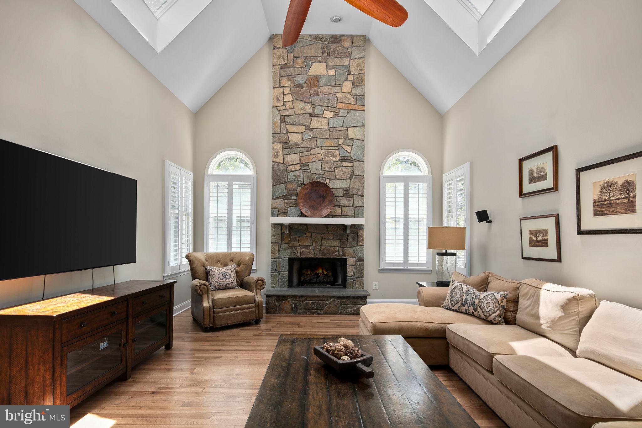 FARMWELL HUNT - Residential