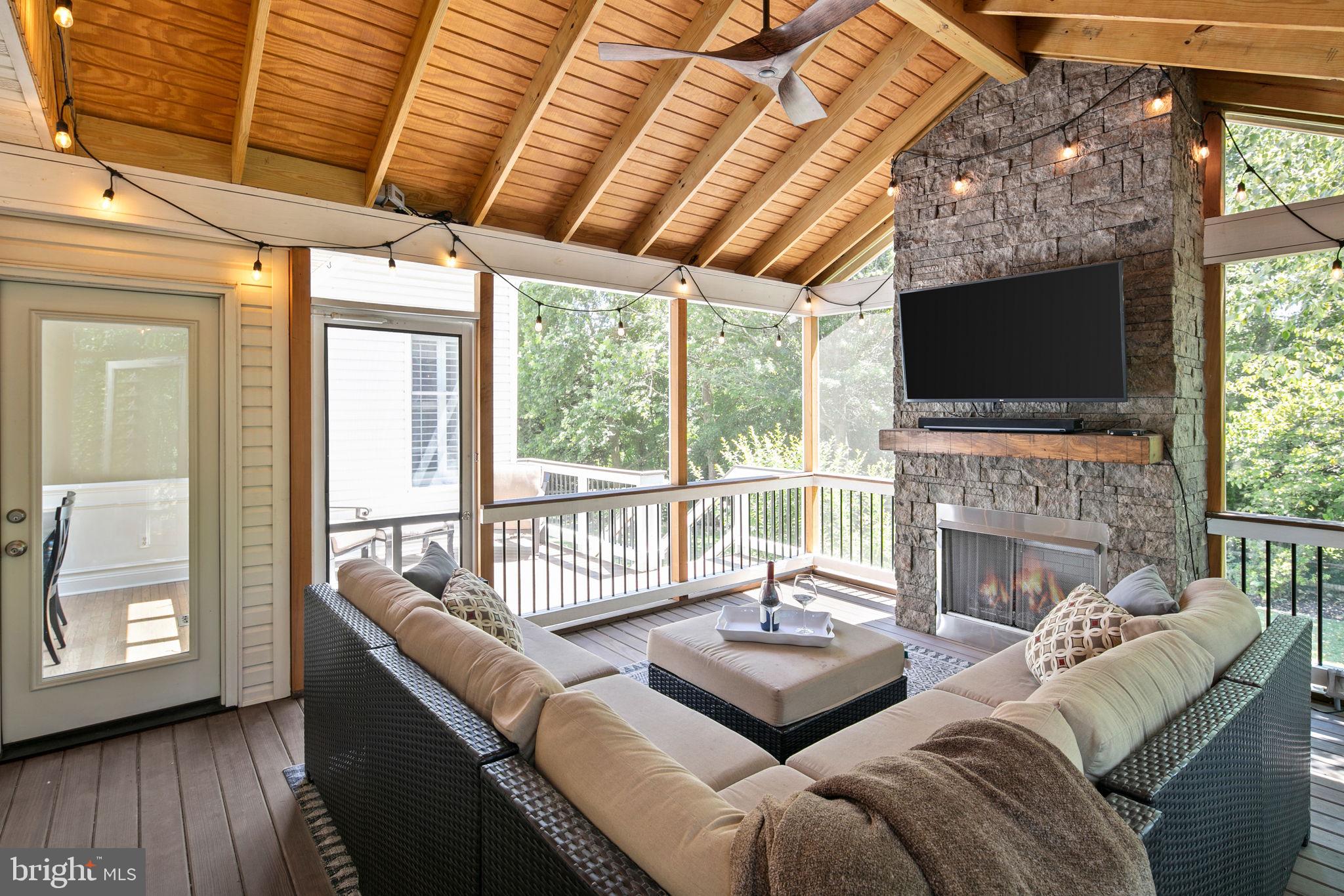 FARMWELL HUNT - Residential