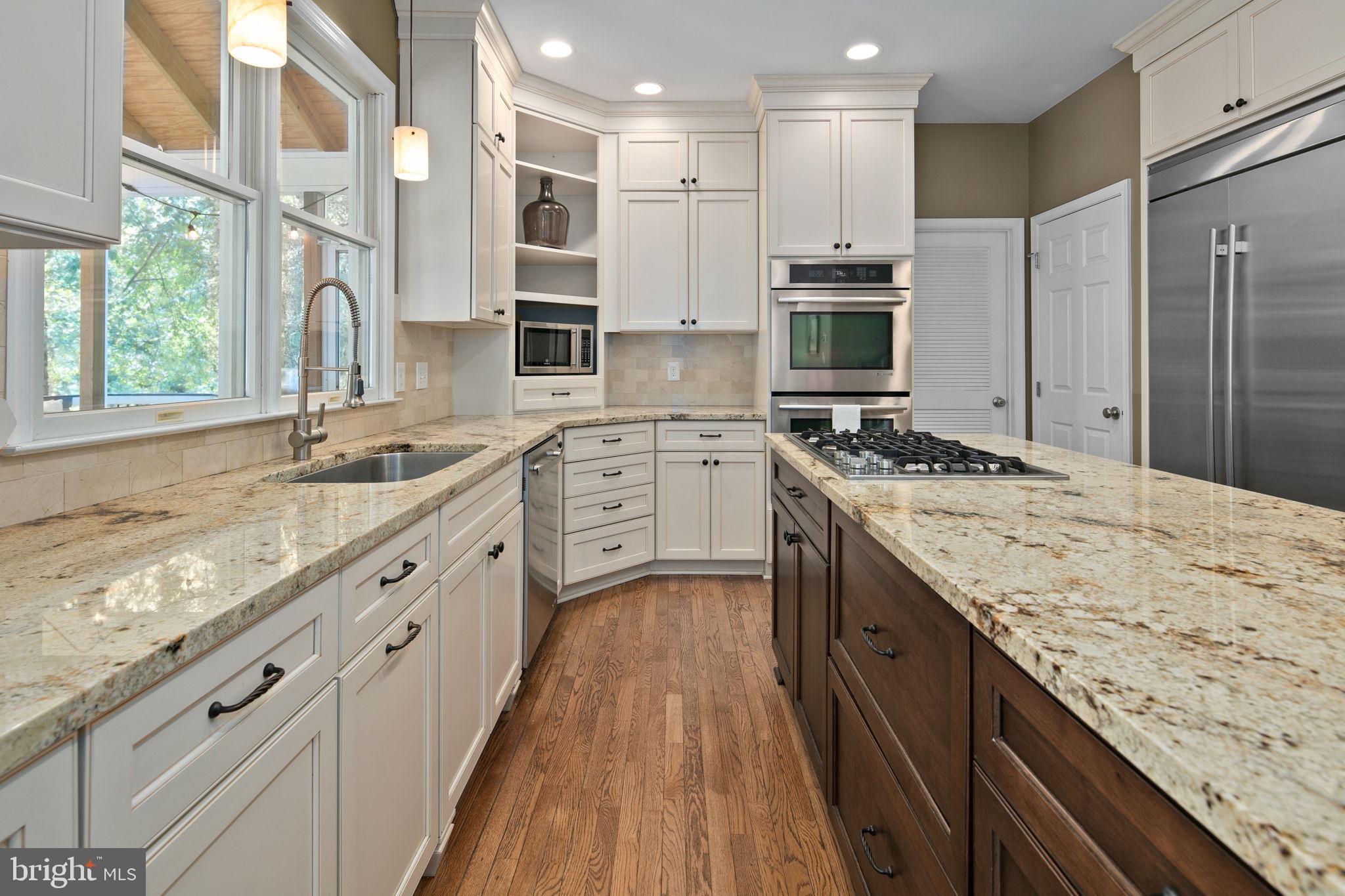 FARMWELL HUNT - Residential