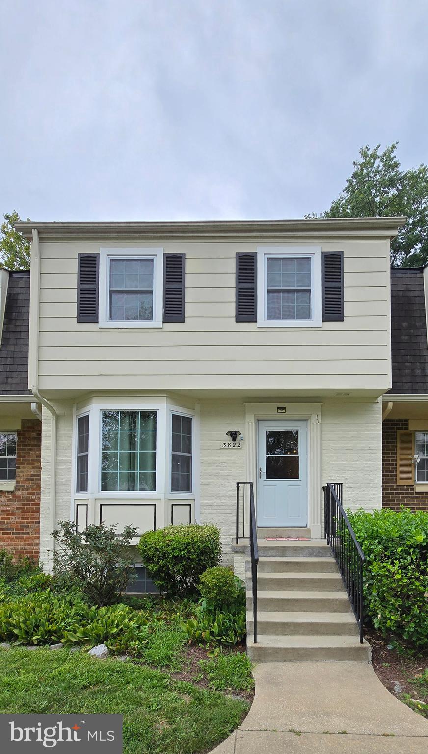 Amazing townhouse condo. 3 bed and 2 and a half bath. The owner occupies the basement with a completely separate entrance and does not have access to the main or upper levels. This rental is for the main and upper levels only.
Fully renovated. Newer cabinets and countertops. LVP flooring throughout. LED recessed lighting and updated light fixtures. Updated bathroom. Separate washer and dryer. Rent includes high-speed internet and condo amenities (gym and pool).
Good credit and income required (minimum 700 credit score and $112,000 combined income).