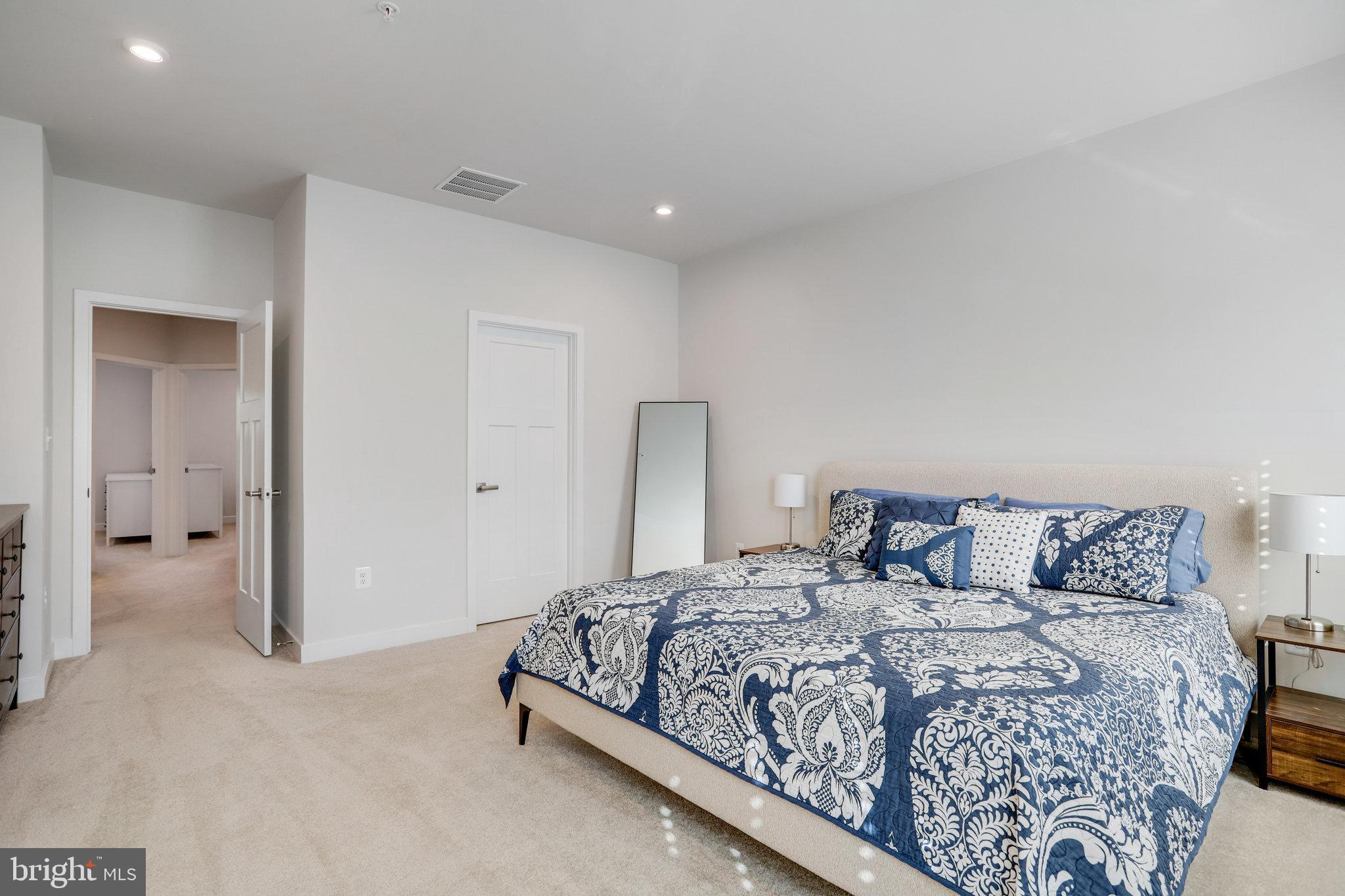 WESTSIDE - Residential