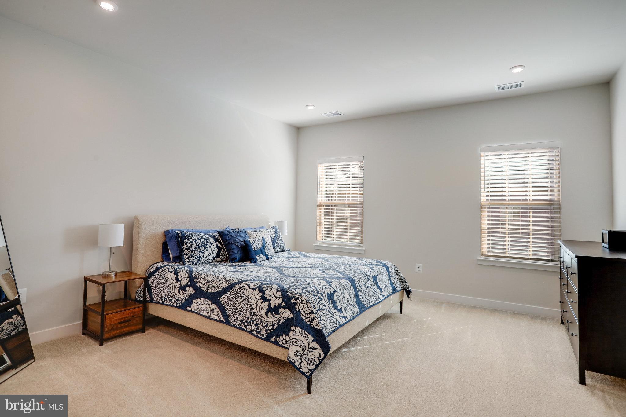 WESTSIDE - Residential