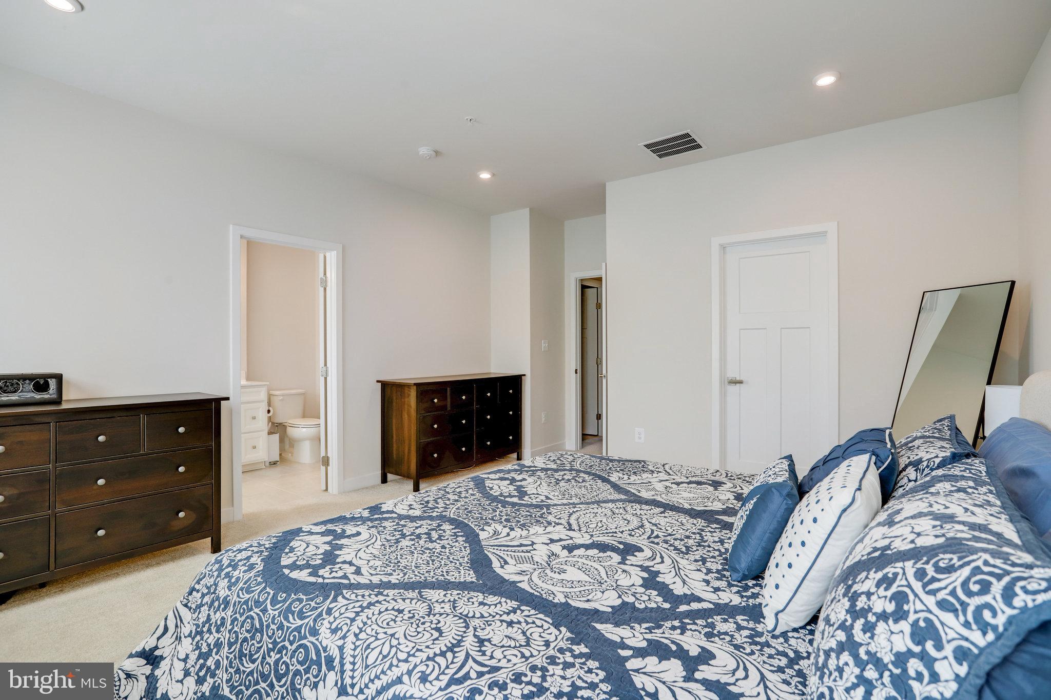 WESTSIDE - Residential