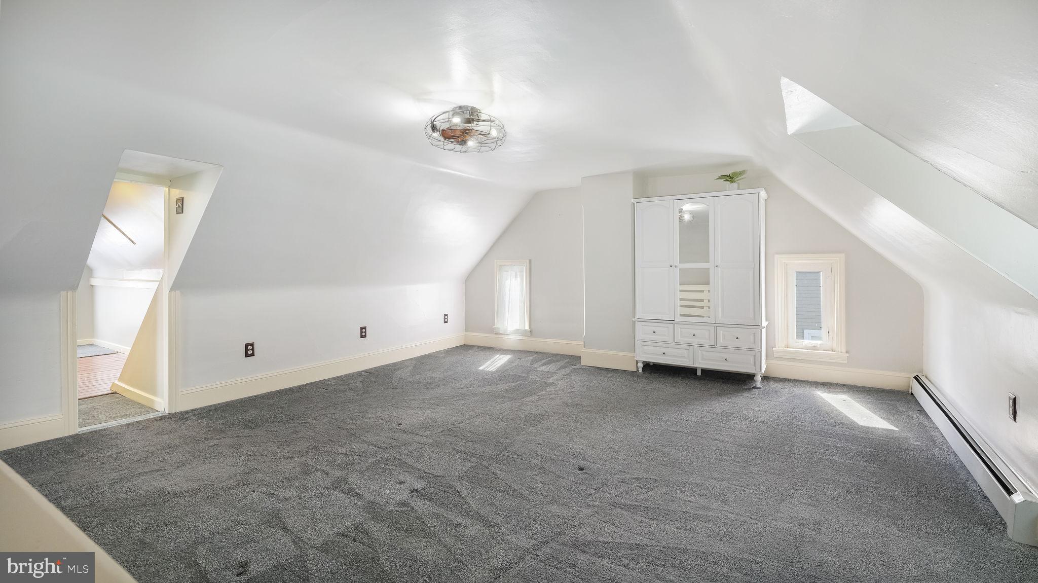 LANSDALE - Residential