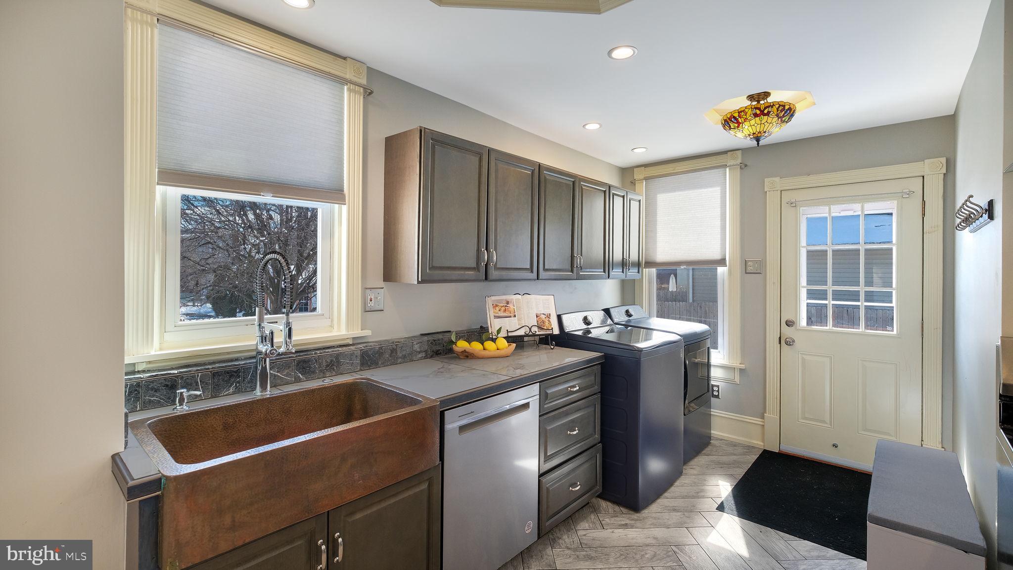 LANSDALE - Residential