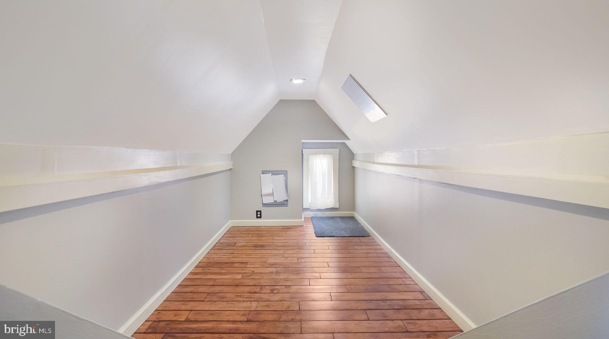 LANSDALE - Residential