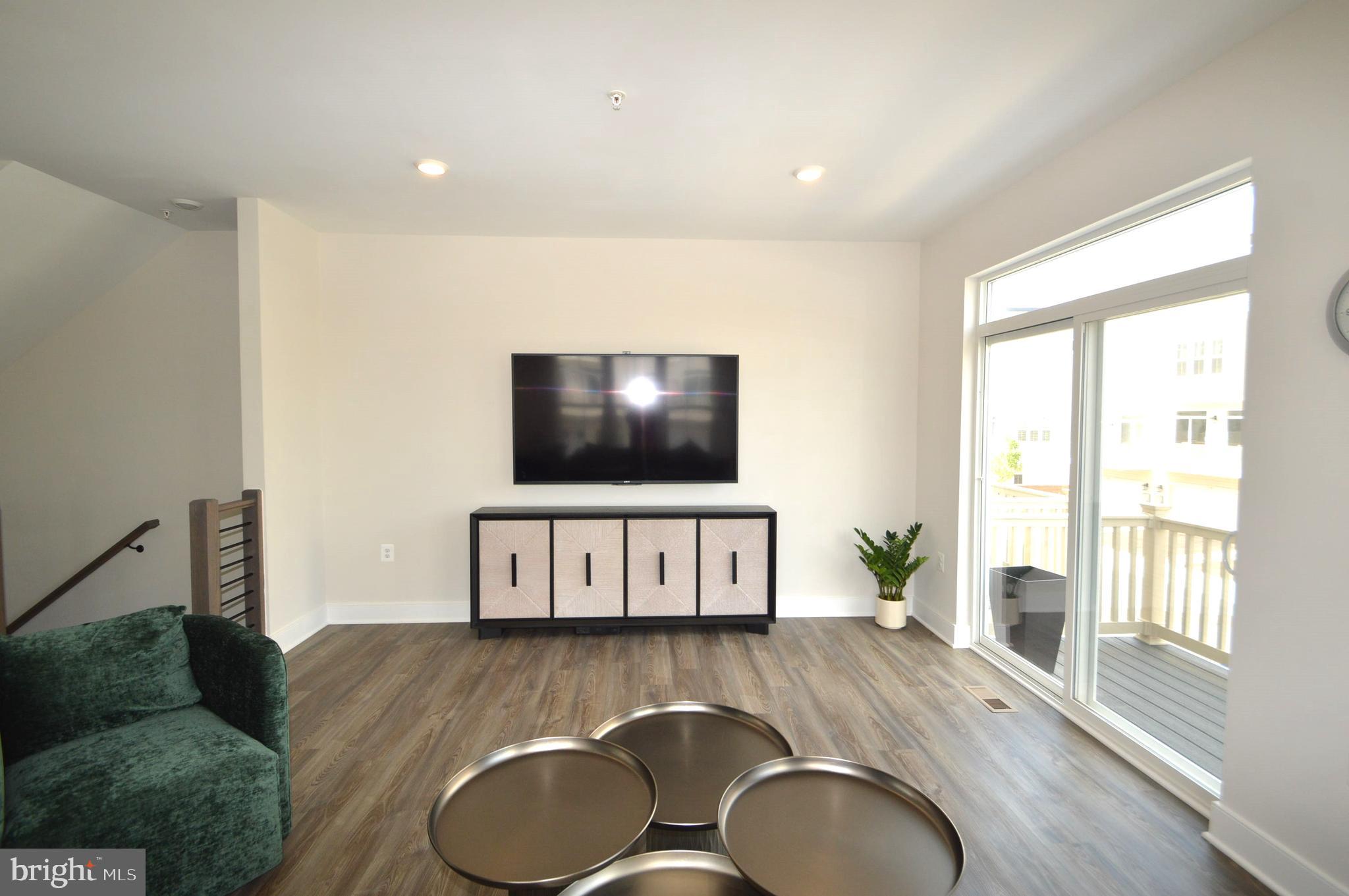 BRAMBLETON - Residential Lease