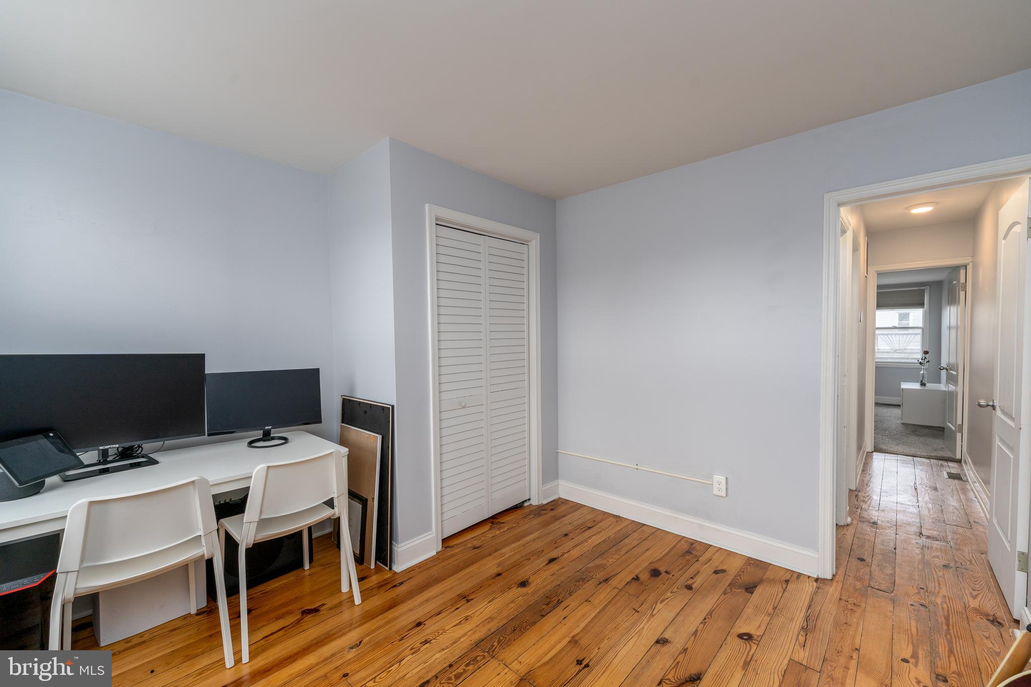 LOCUST POINT - Residential