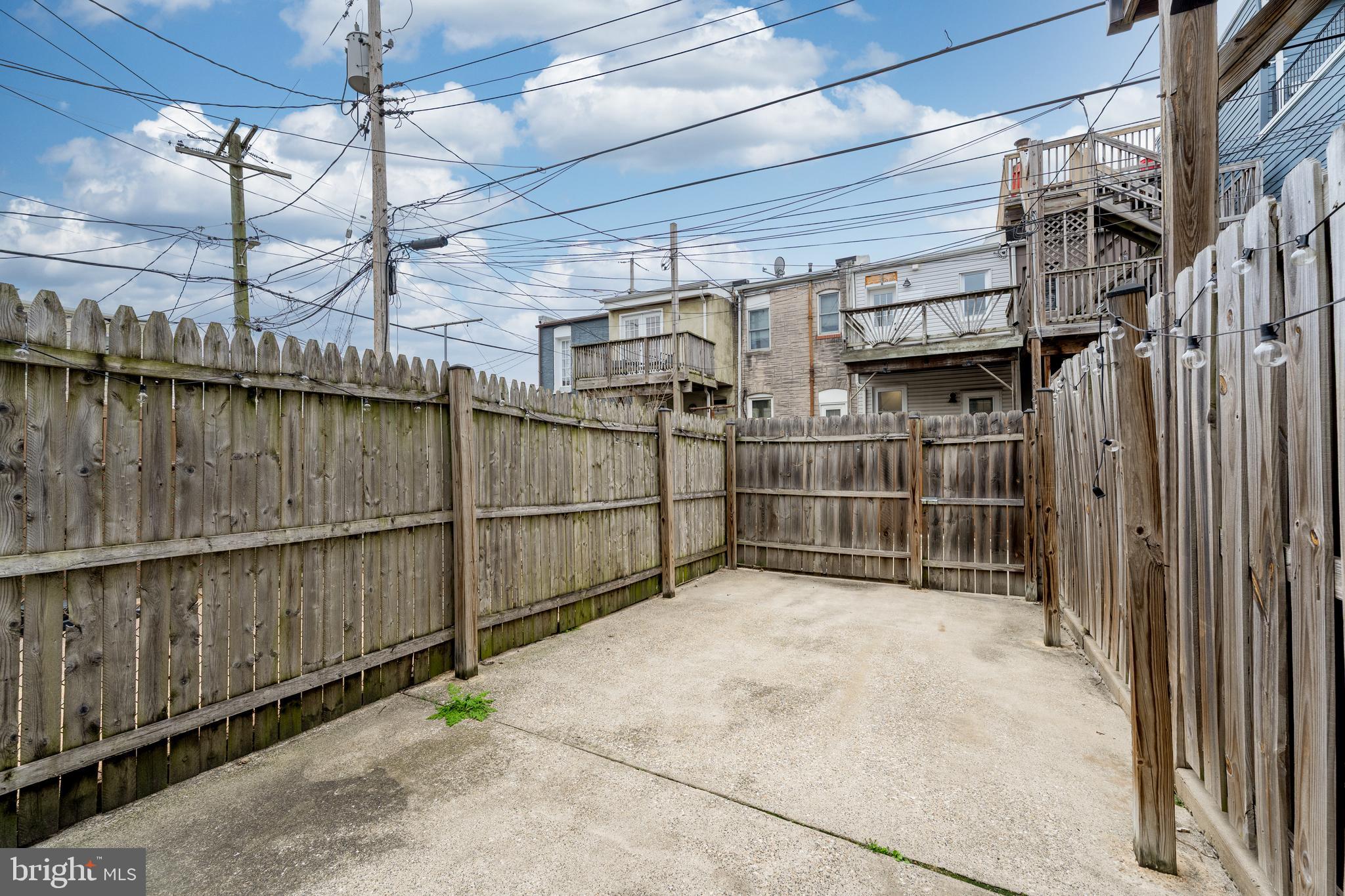 LOCUST POINT - Residential