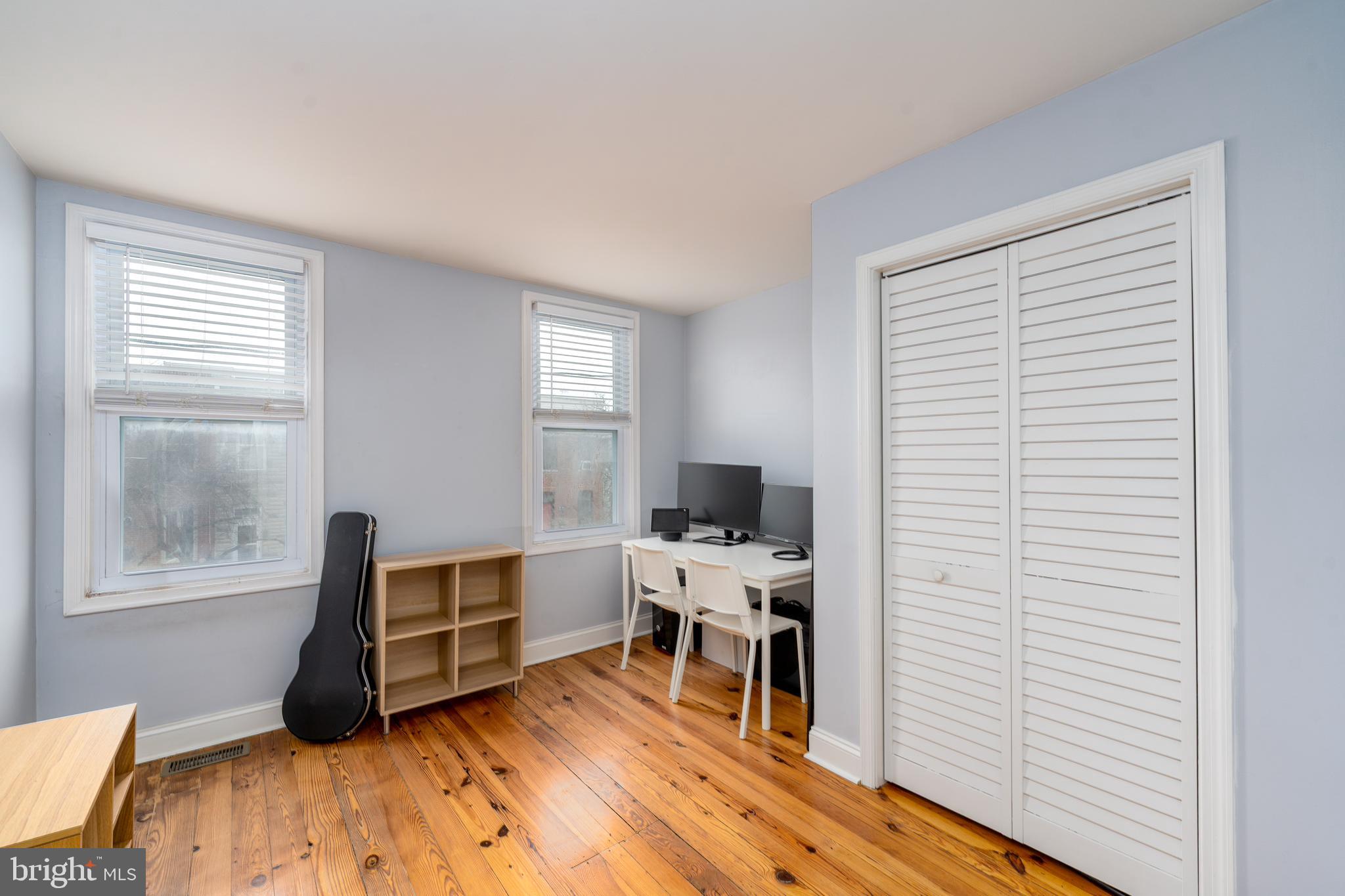 LOCUST POINT - Residential