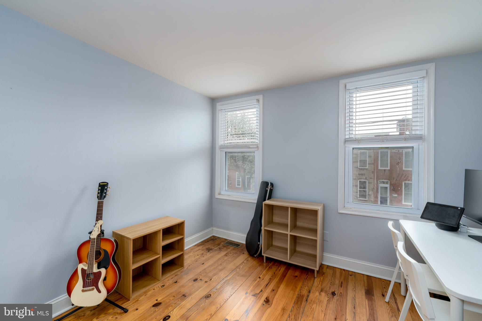 LOCUST POINT - Residential