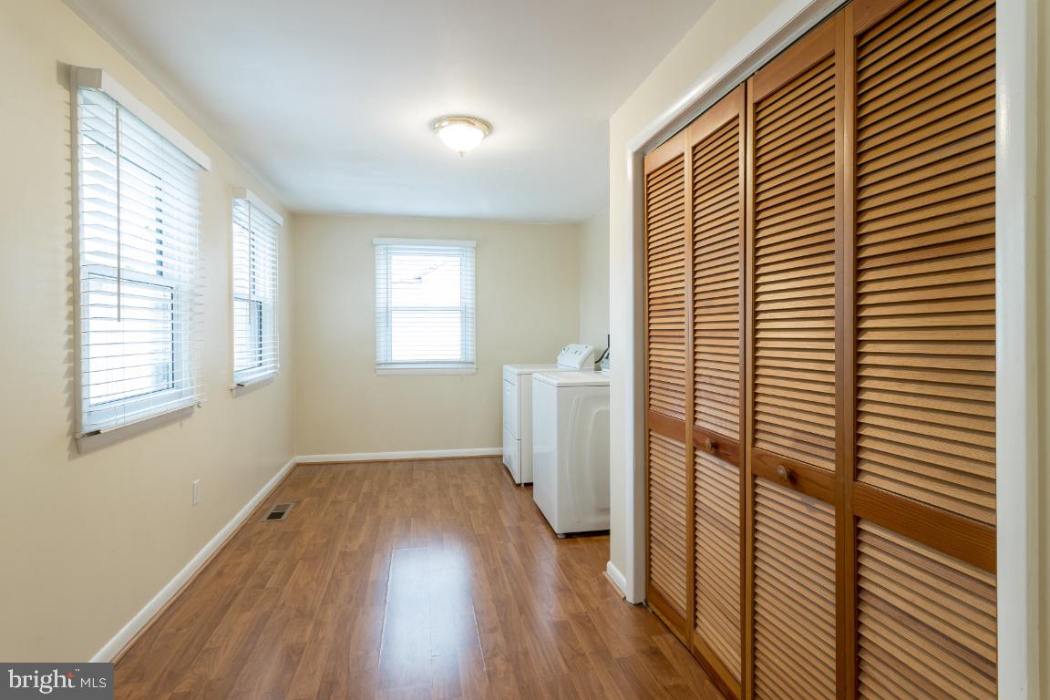 EDGEWATER - Residential