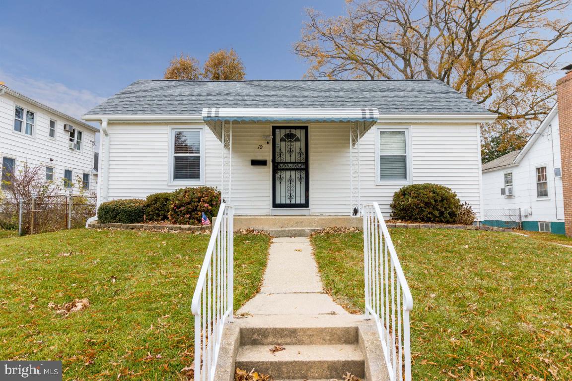 EDGEWATER - Residential