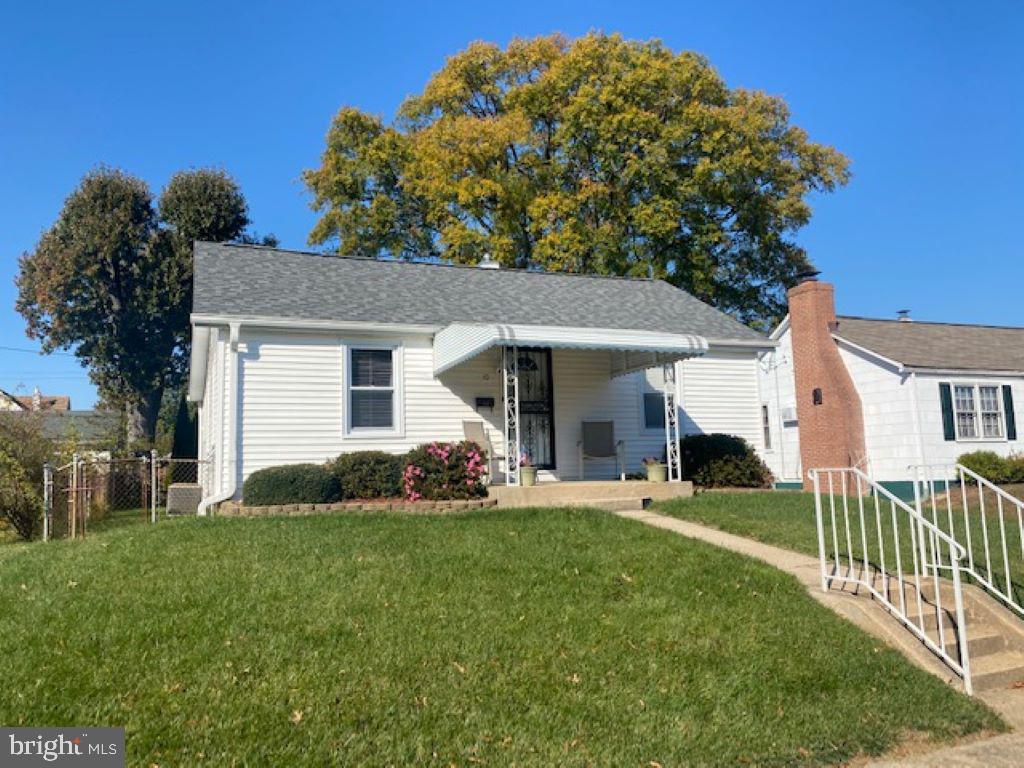 EDGEWATER - Residential